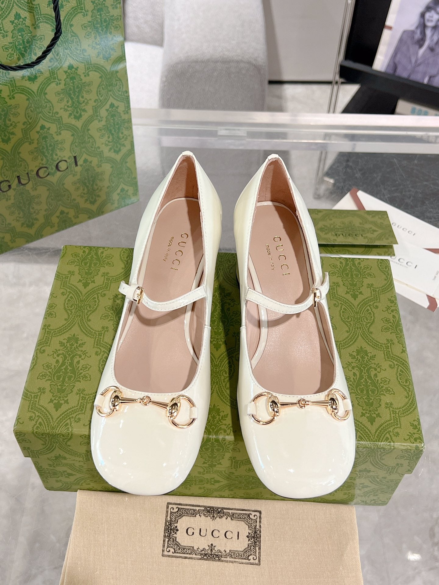 GUCCI HORSEBIT MARY JANE HEEL IN WHITE CALFSKIN GOLD HARDWARE