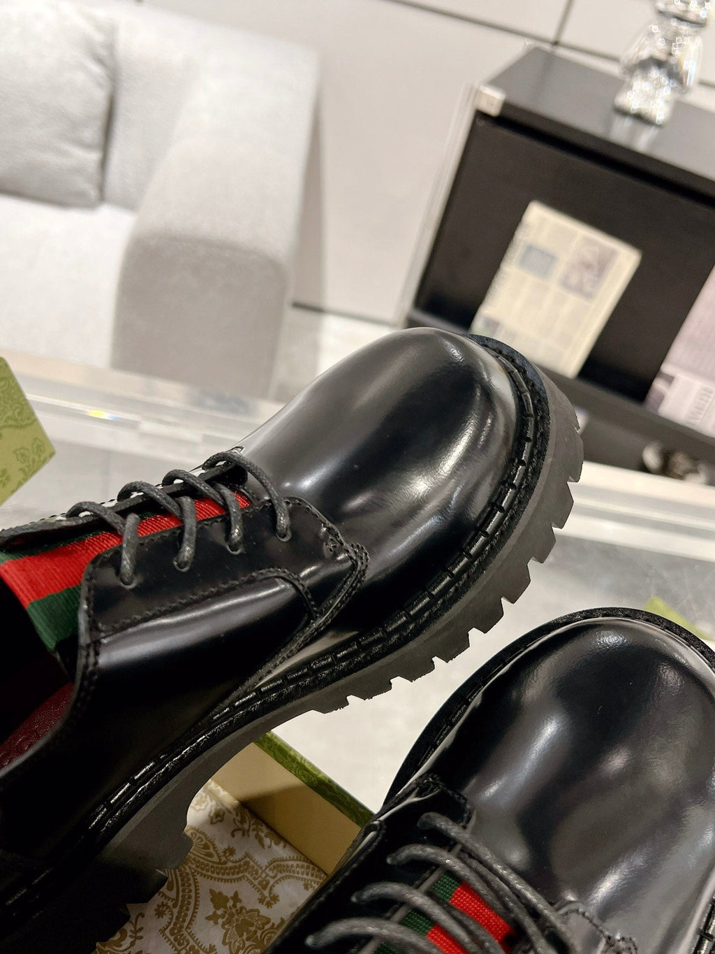 GUCCI LACE-UP LOAFER WITH WEB IN BLACK SHINY LEATHER