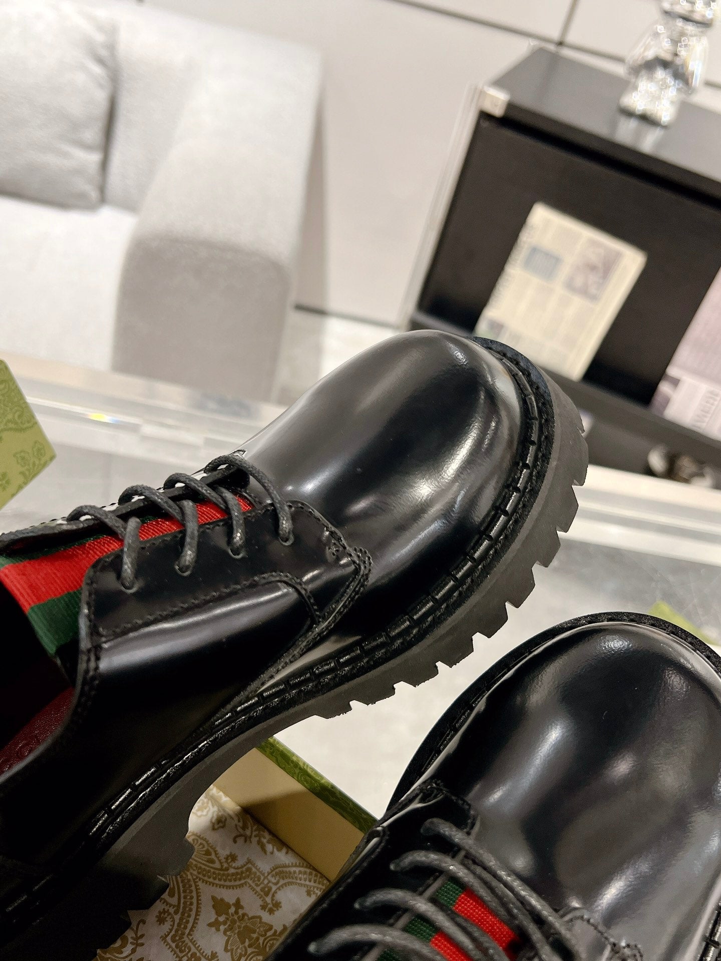 GUCCI LACE-UP LOAFER WITH WEB IN BLACK SHINY LEATHER