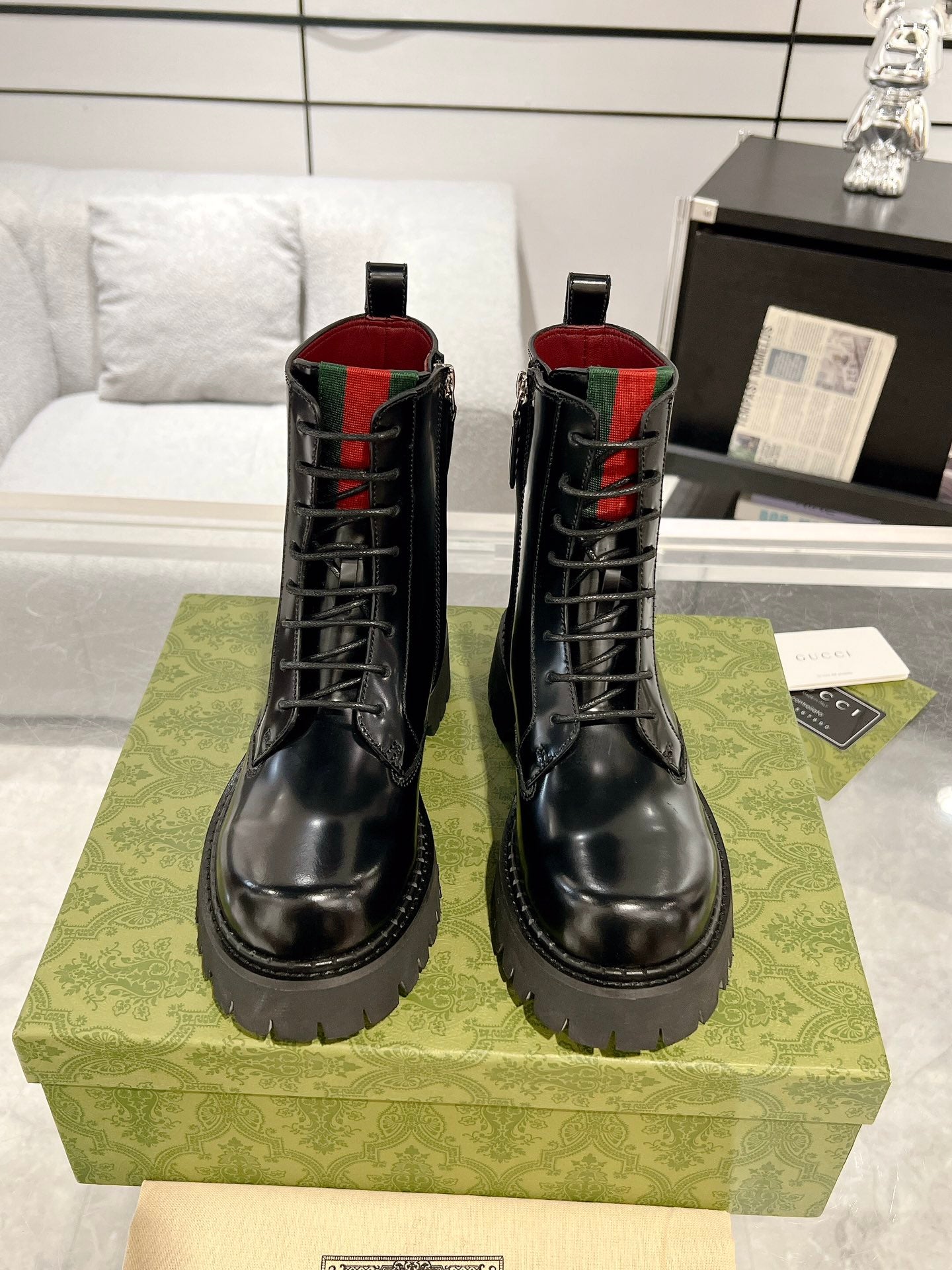 GUCCI WEB ANKLE BOOTS IN BLACK CALFSKIN