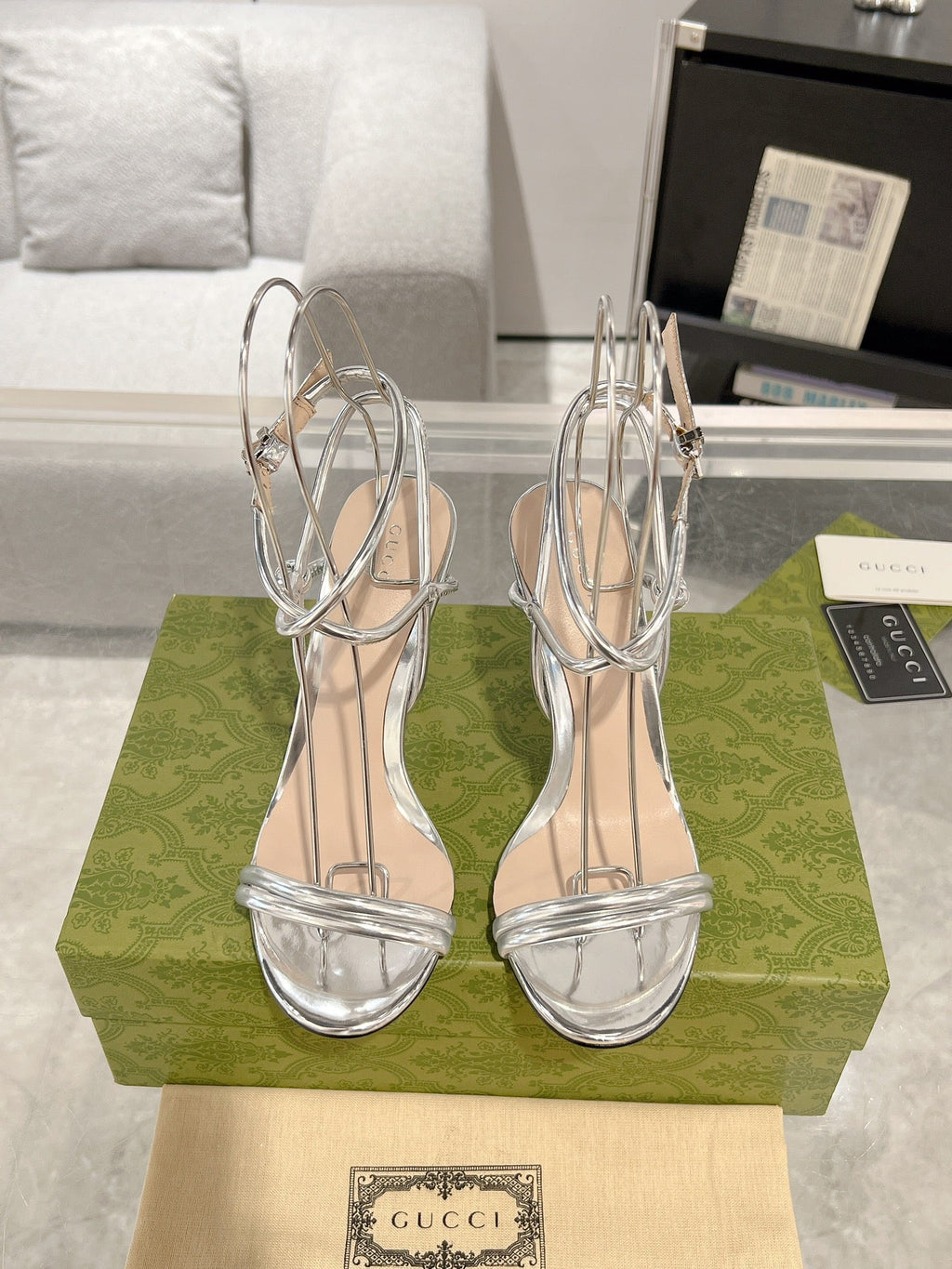 GUCCI 105 STRAPPY SANDAL SILVER CALFSKIN