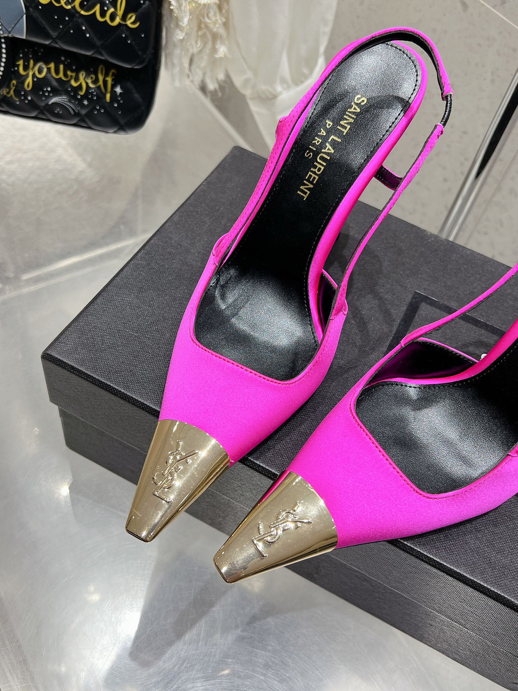 LOUIS VUITTON HIGH HEEL 10 CM SLINGBACK IN BRIGHT PINK CALFSKIN WITH GOLD HARDWARE