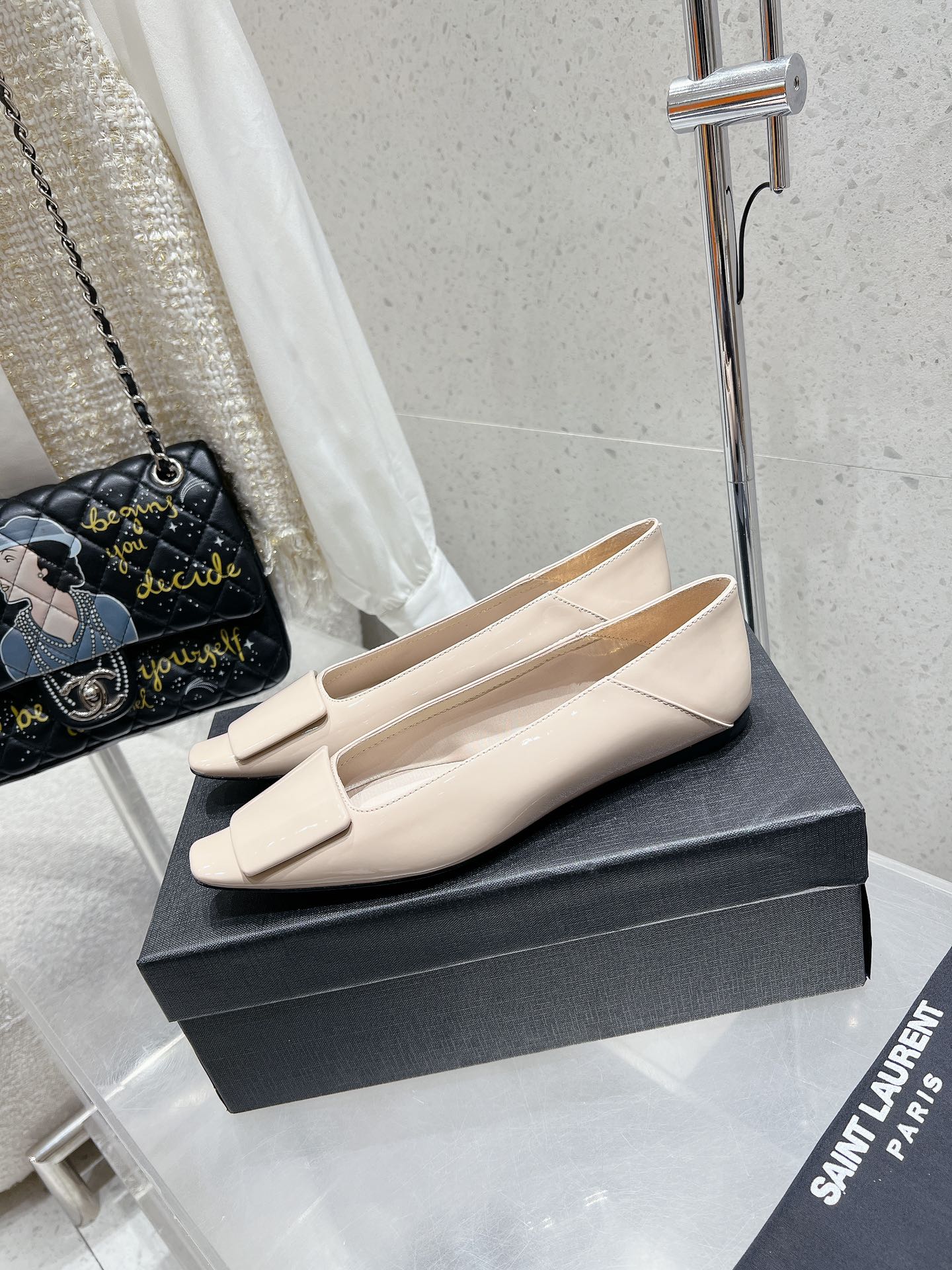 LOUIS VUITTON BALLERINA FLATS IN BEIGE CREAM PATENT CALFSKIN