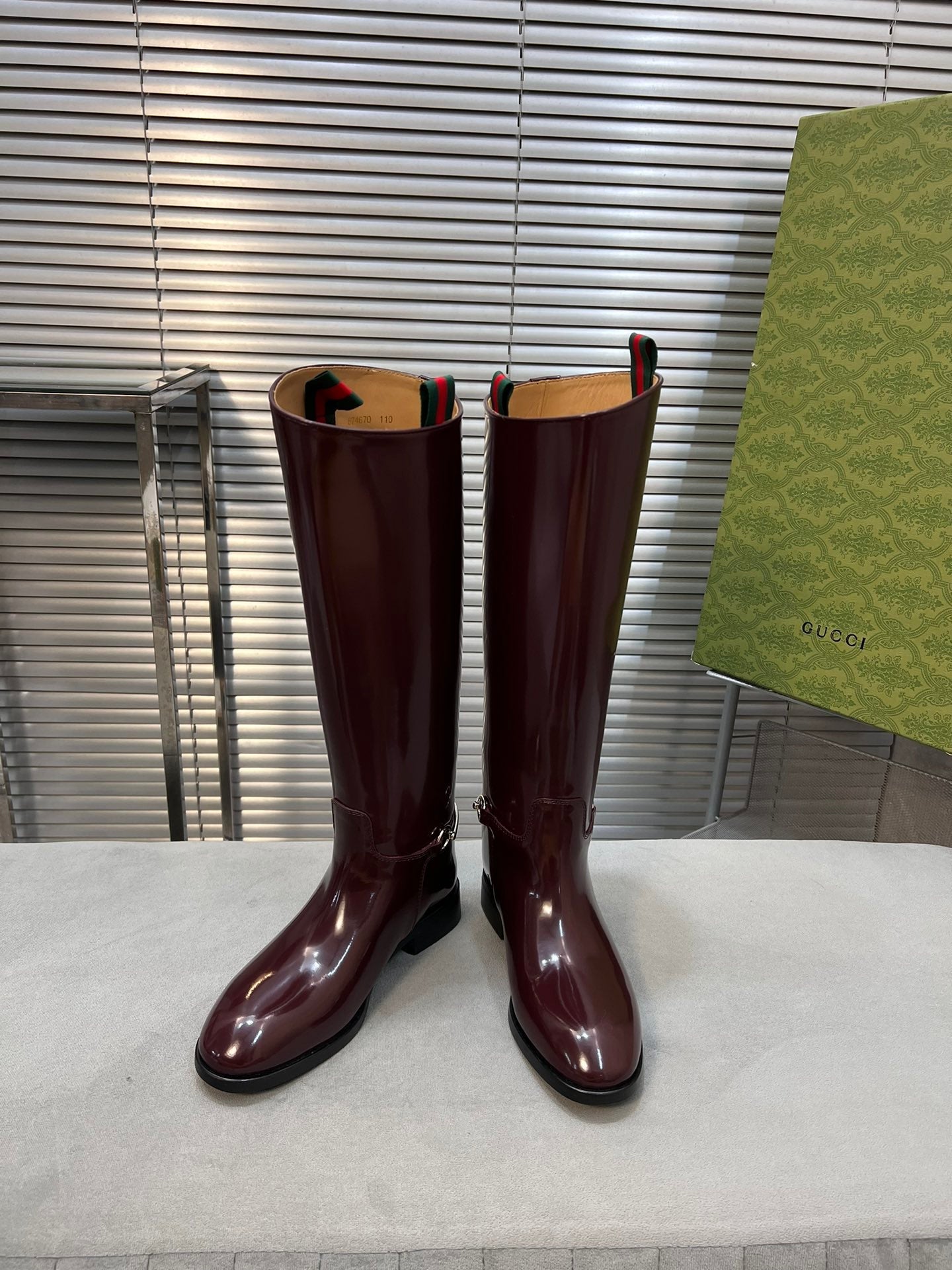 GUCCI SLIM HORSEBIT KNEE BOOTS WITH WEB IN WINE RED GLOSSY CALFSKIN