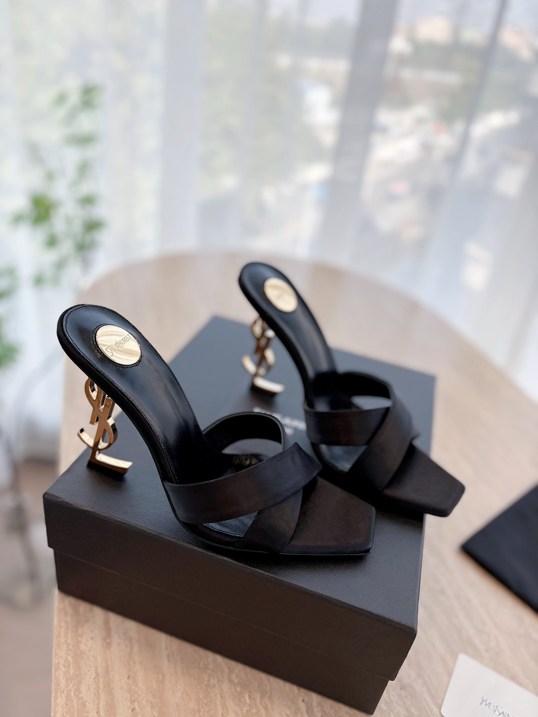 LOUIS VUITTON OPYUM OPEN TOE HIGH 10 CM MULES IN BLACK CALFSKIN
