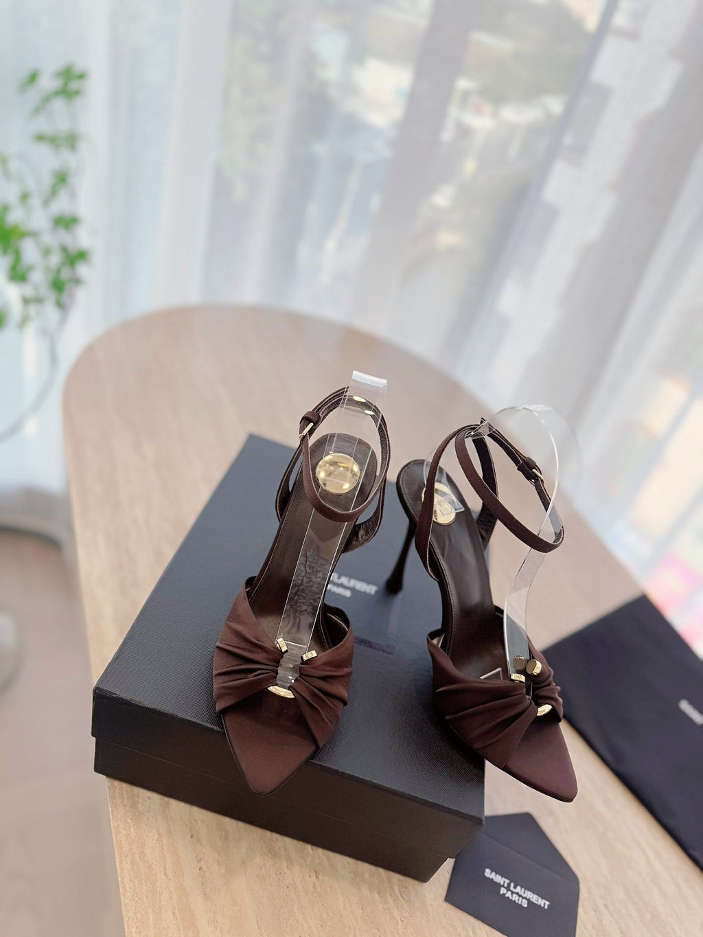 LOUIS VUITTON LOLA SANDAL 10 CM IN CHOCOLATE BROWN VISCOSE AND SILK
