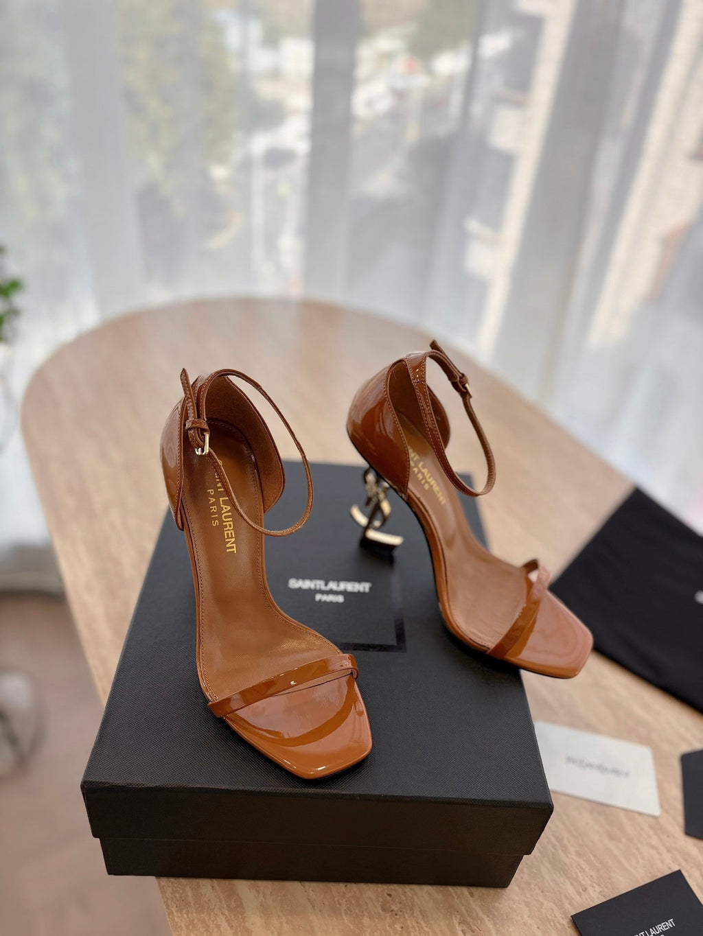 LOUIS VUITTON CLASSIC HIGH HEELS 10 CM IN BRONZE BROWN PATENT CALFSKIN