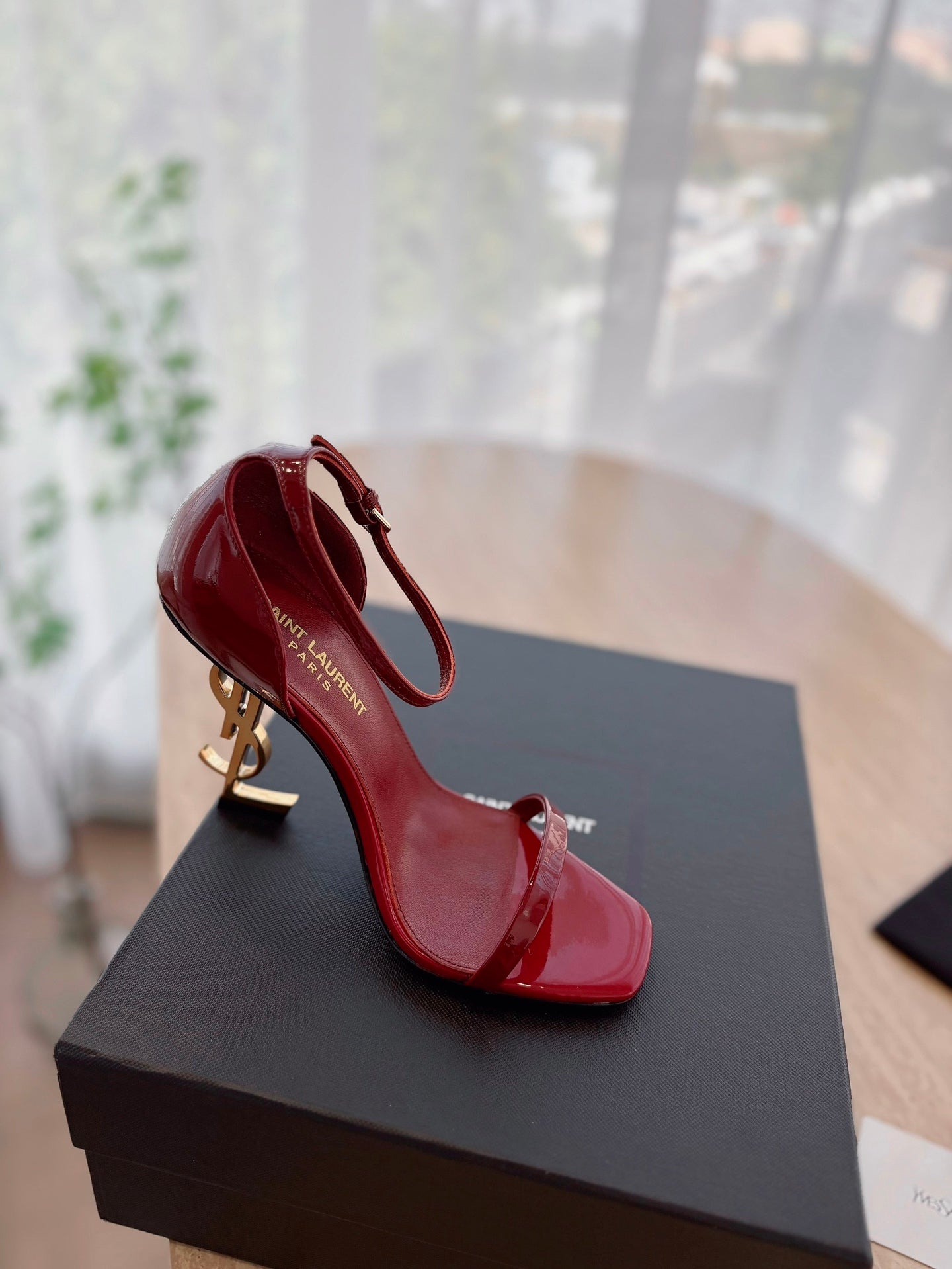 LOUIS VUITTON CLASSIC HIGH HEELS 10 CM IN CRIMSON RED PATENT CALFSKIN