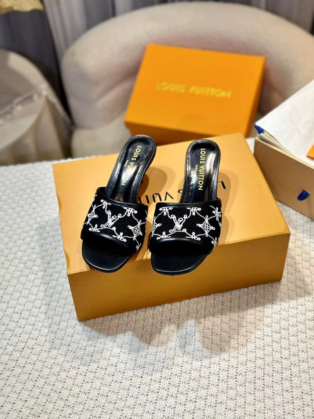 LOUIS VUITTON NEO REVIVAL HIGH MULE 55 MM IN BLACK EMBROIDERED FABRIC