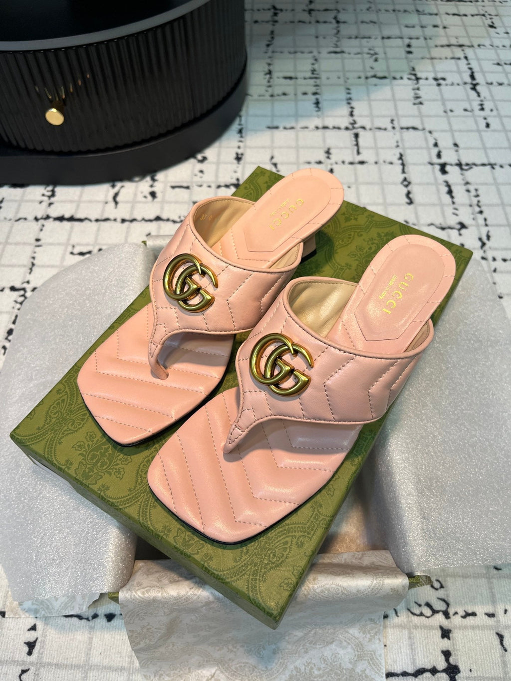 GUCCI THONG SANDALS 55 LIGHT PINK CALKSKIN