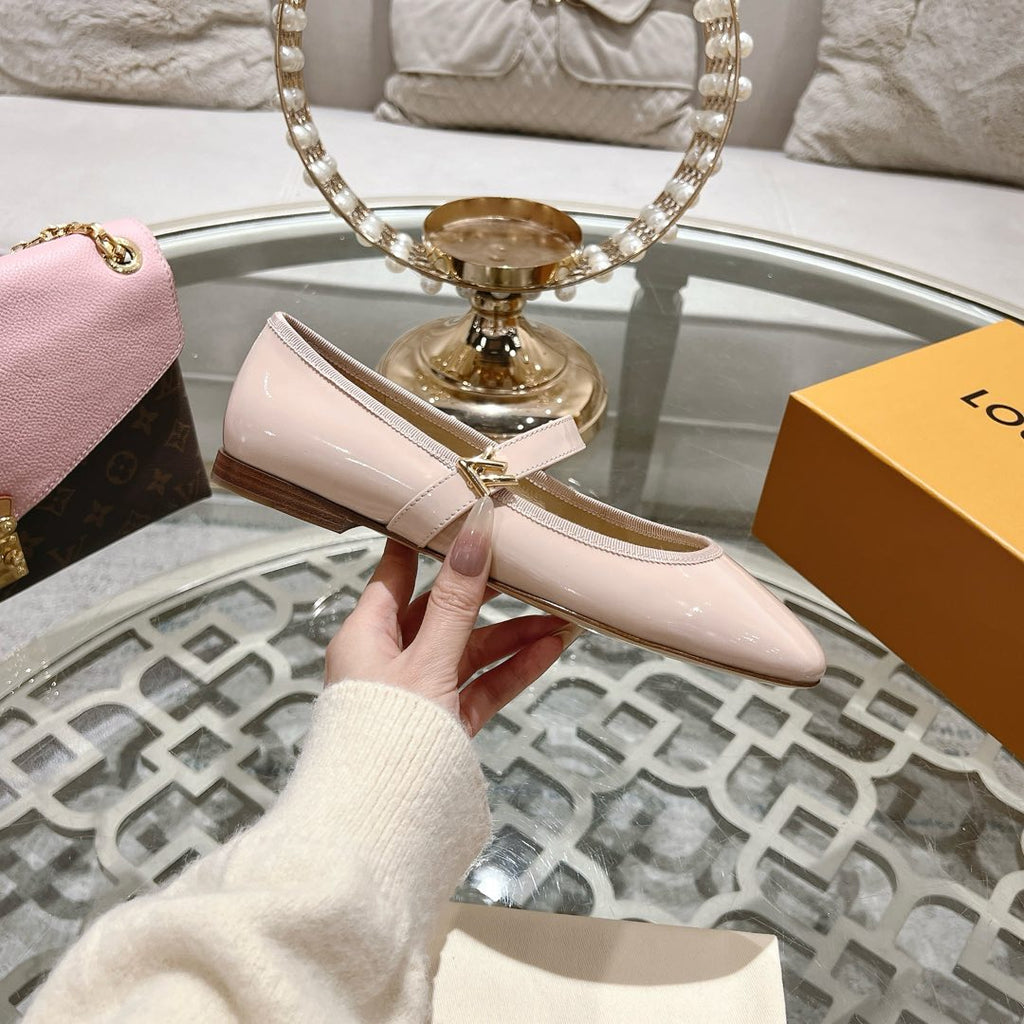 LOUIS VUITTON MARY JANE SHOES IN LIGHT PINK PATENT CALFSKIN