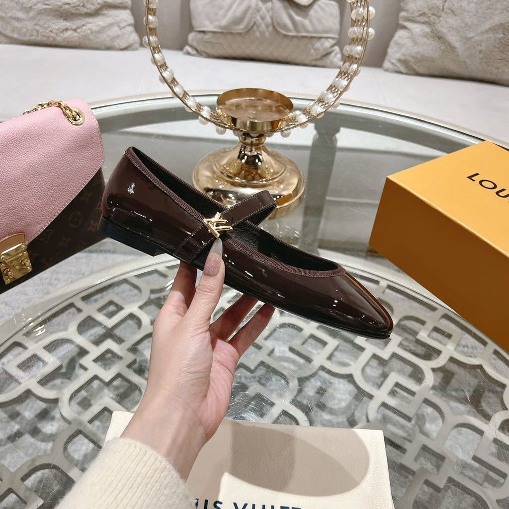 LOUIS VUITTON MARY JANE SHOES IN WALNUT BROWN PATENT CALFSKIN