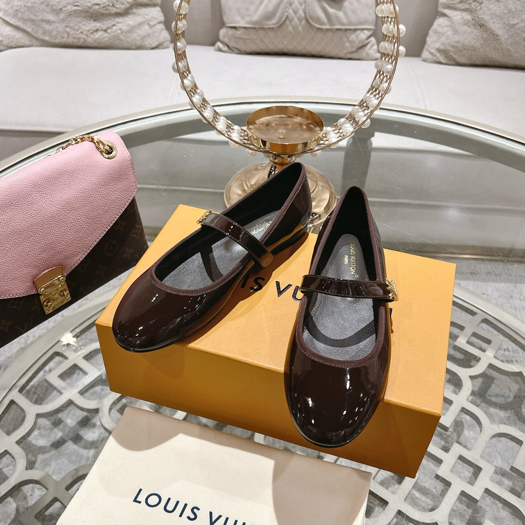 LOUIS VUITTON MARY JANE SHOES IN WALNUT BROWN PATENT CALFSKIN