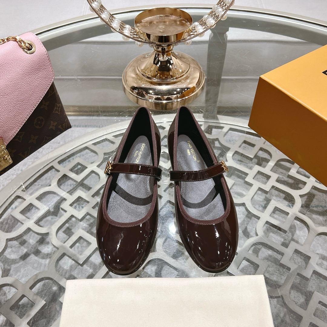 LOUIS VUITTON MARY JANE SHOES IN WALNUT BROWN PATENT CALFSKIN