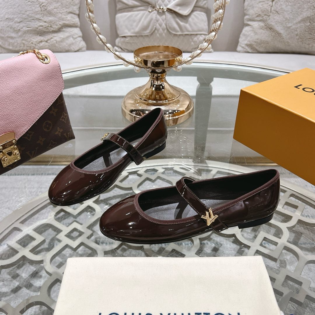 LOUIS VUITTON MARY JANE SHOES IN WALNUT BROWN PATENT CALFSKIN
