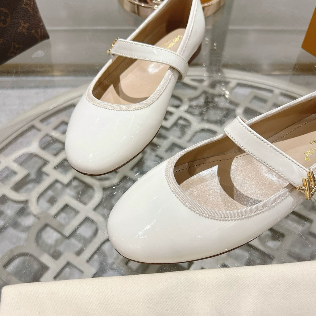 LOUIS VUITTON MARY JANE SHOES IN WHITE PATENT CALFSKIN