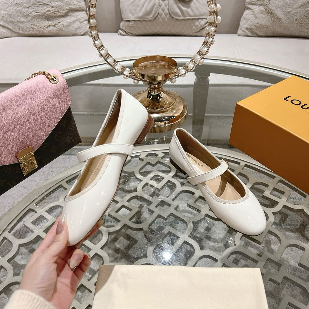 LOUIS VUITTON MARY JANE SHOES IN WHITE PATENT CALFSKIN