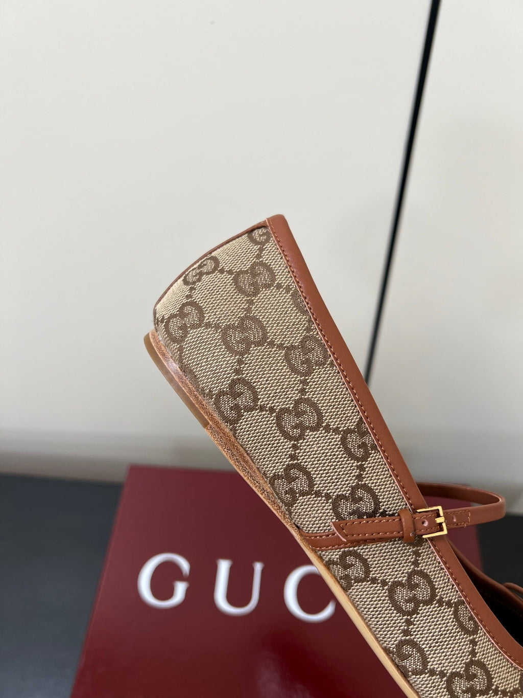 GUCCI MARY JANE 25S IN MINK BROWN CANVAS MIX LAMBSKIN WITH GOLD HARDWARE
