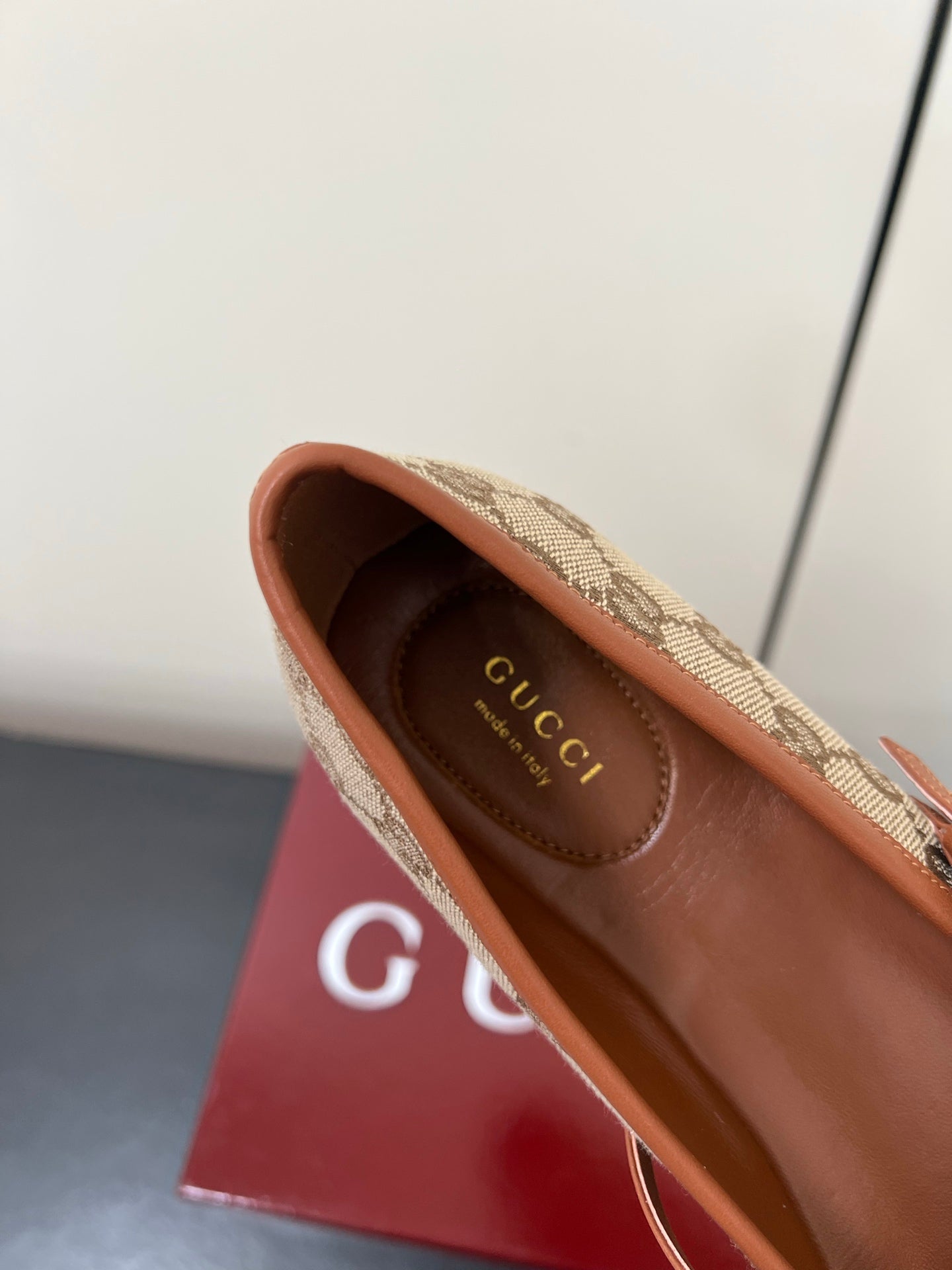 GUCCI MARY JANE 25S IN MINK BROWN CANVAS MIX LAMBSKIN WITH GOLD HARDWARE