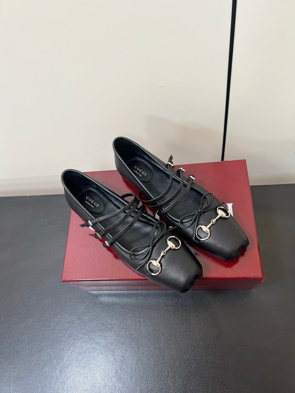 GUCCI MARY JANE 25S IN BLACK LAMBSKIN WITH SILVER HARDWARE