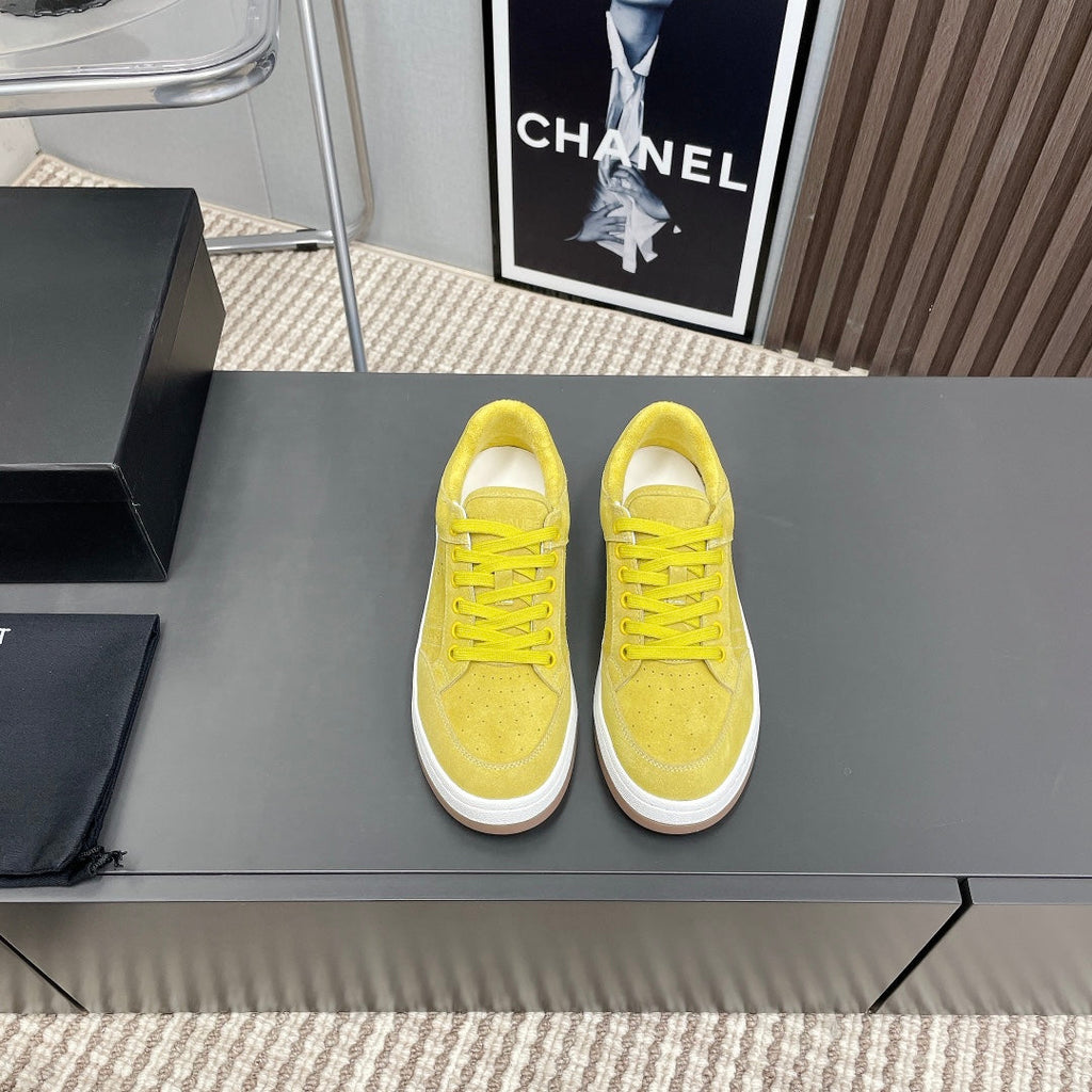 LOUIS VUITTON SL/61 SNEAKERS IN LIGHT YELLOW SUEDE