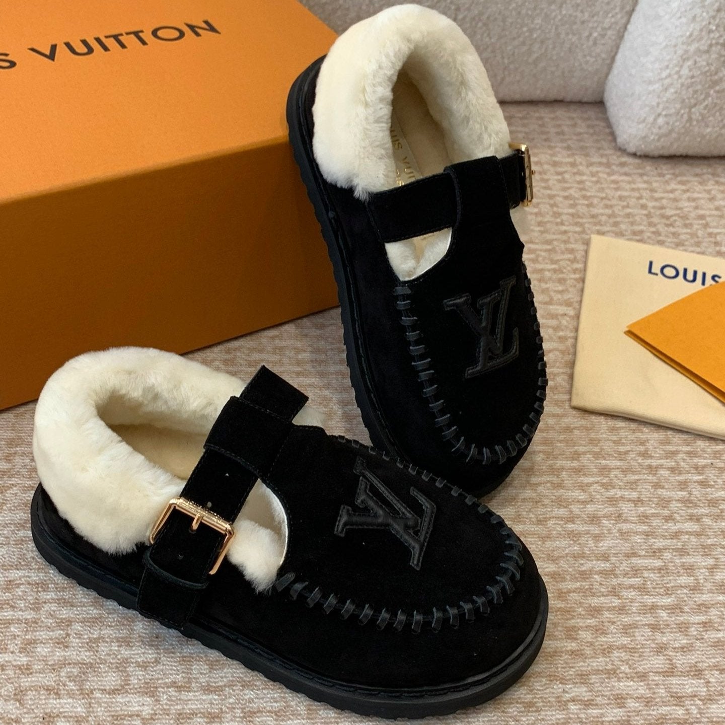 LOUIS VUITTON COLORADO COMFORT MARY JANE IN BLACK SUEDE AND SHEARLING LINING