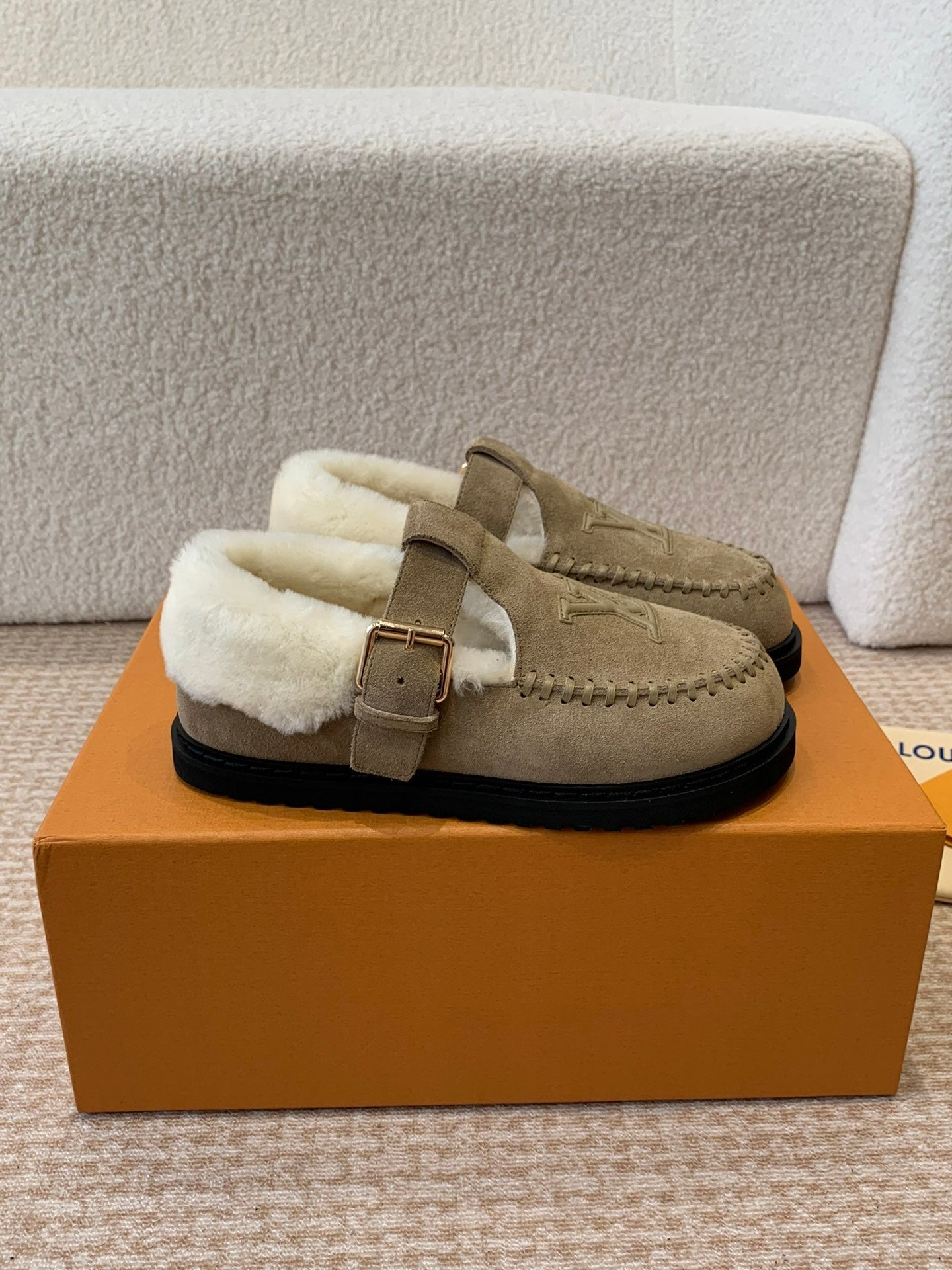 LOUIS VUITTON COLORADO COMFORT MARY JANE IN KHAKI GREEN SUEDE AND SHEARLING LINING