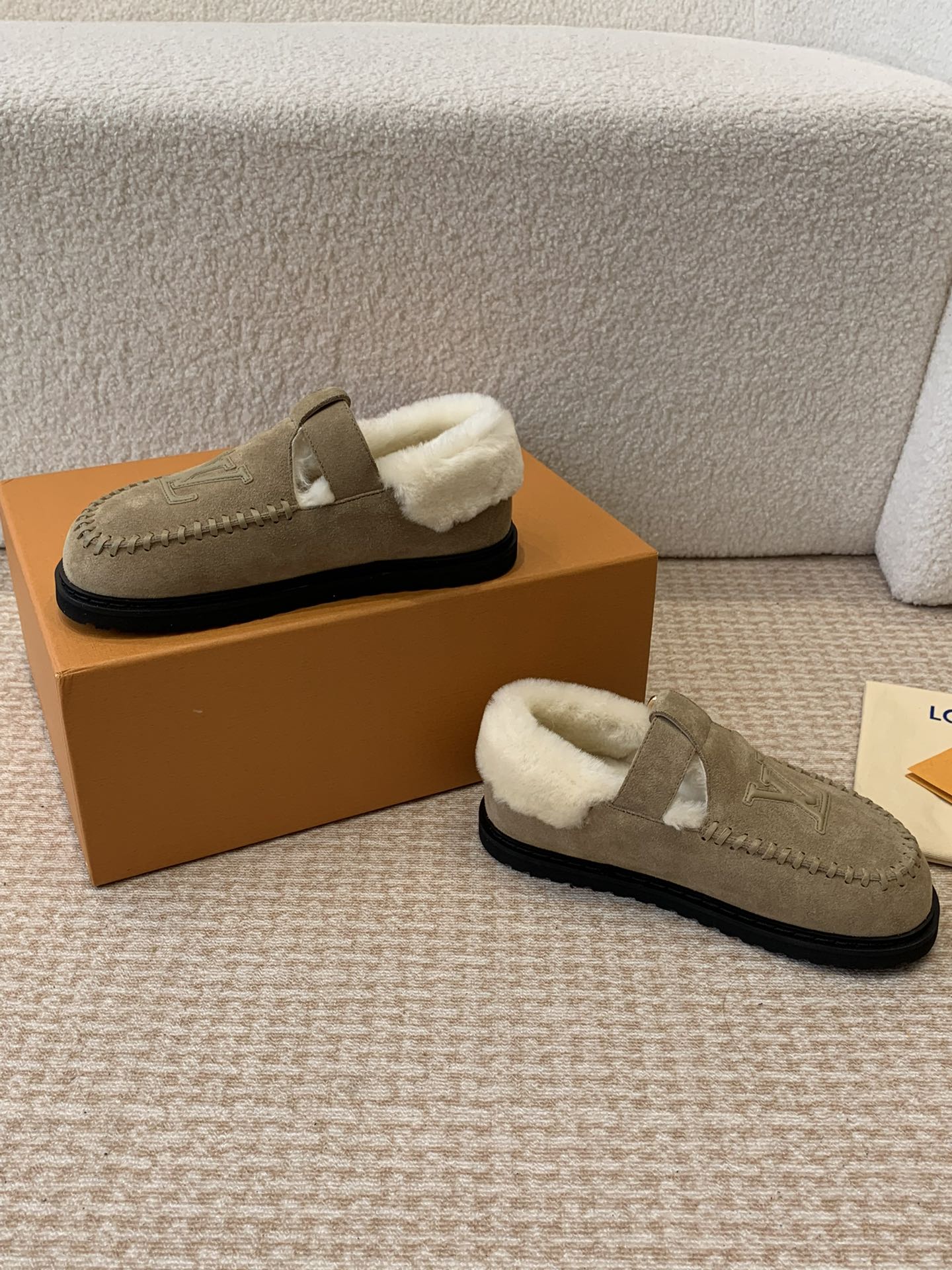 LOUIS VUITTON COLORADO COMFORT MARY JANE IN KHAKI GREEN SUEDE AND SHEARLING LINING