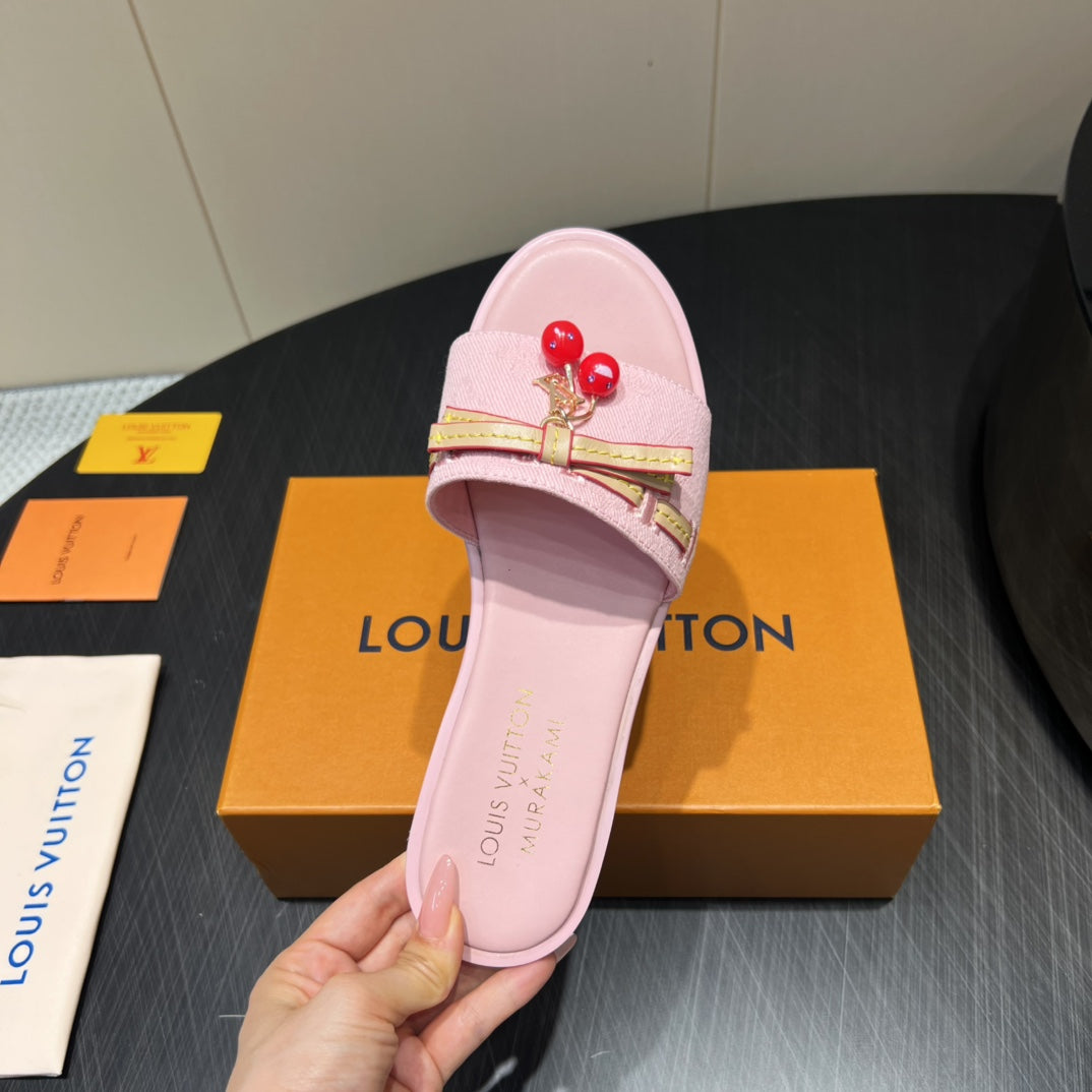 LOUIS VUITTON LV SLIDE SANDALS 25S IN BABY PINK DENIM AND CALFSKIN WITH CHERRY BLOSSOM BUCKLE
