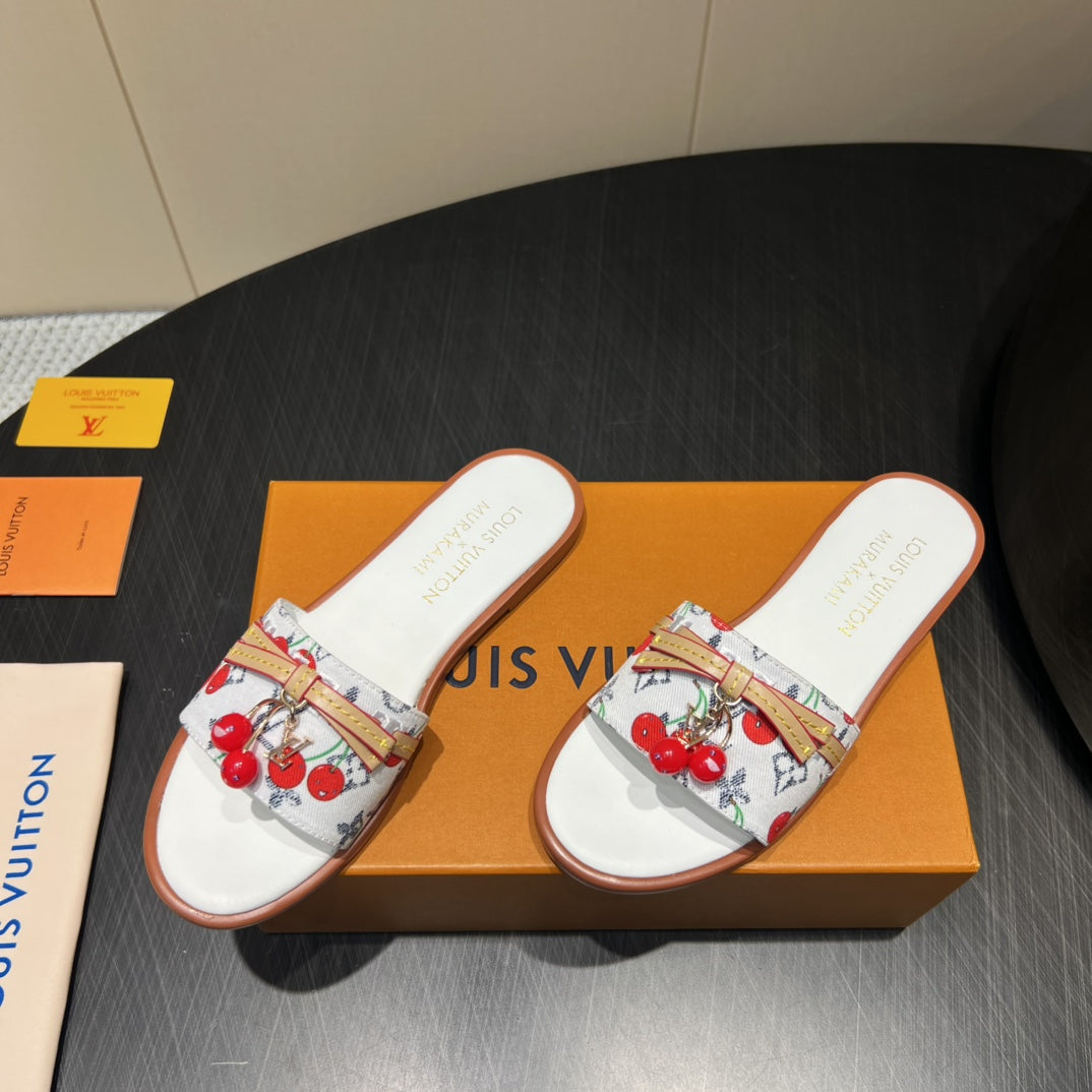 LOUIS VUITTON LV SLIDE SANDALS 25S IN WHITE DENIM AND CALFSKIN WITH CHERRY BLOSSOM BUCKLE