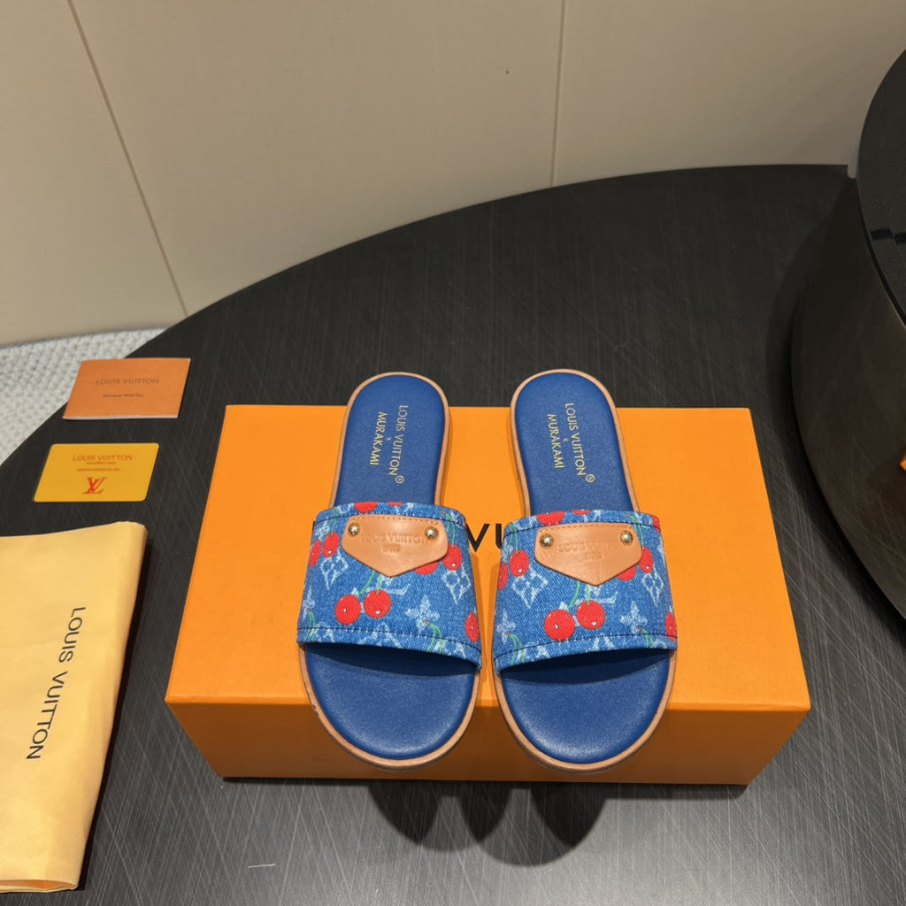 LOUIS VUITTON LV SLIDE SANDALS 25S IN DARK BLUE DENIM AND CALFSKIN WITH LOGO PRINT