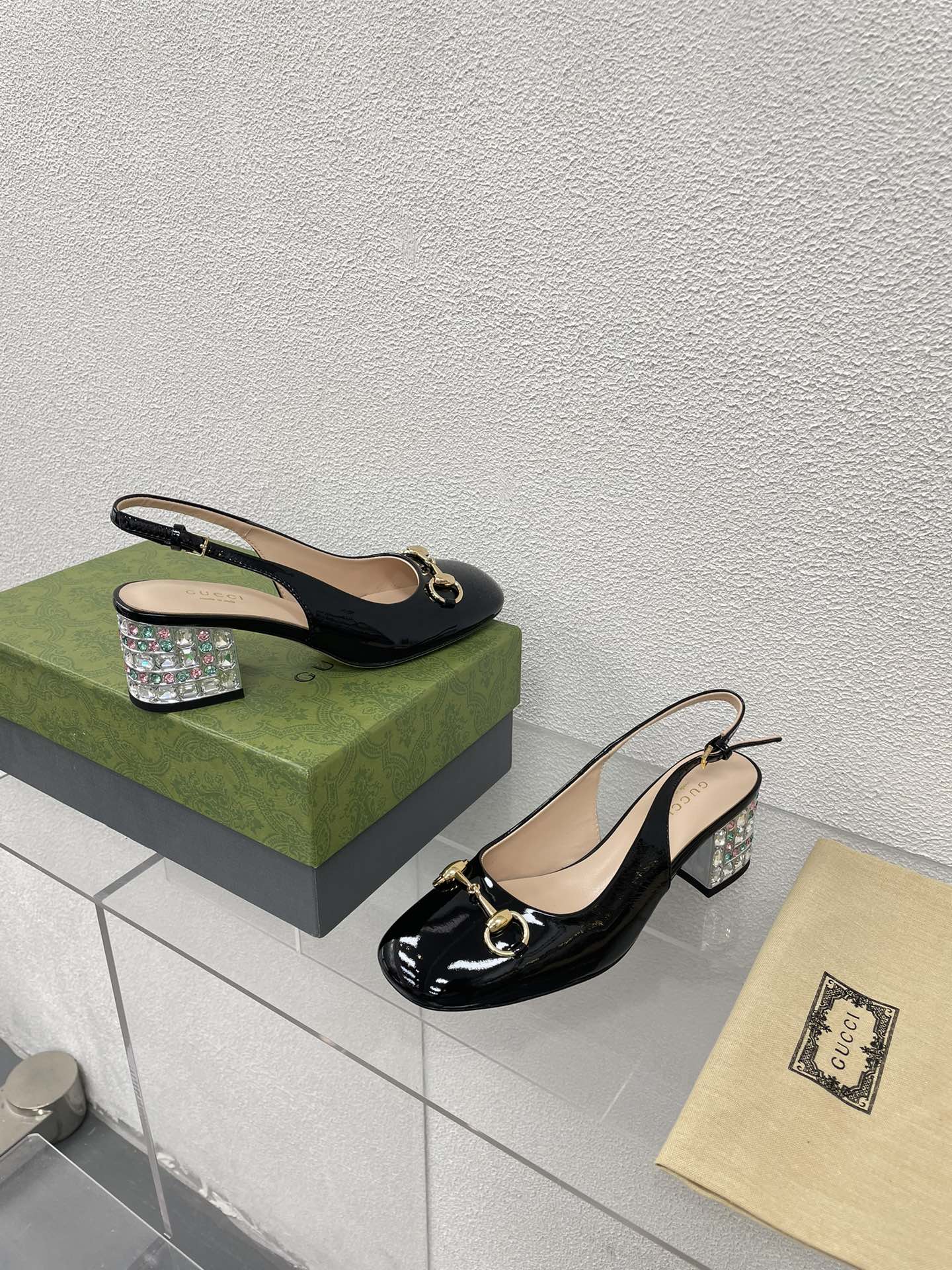 GUCCI WOMEN'S HORSEBIT SLINGBACK IN BLACK CALFSKIN WITH RHINSTONES