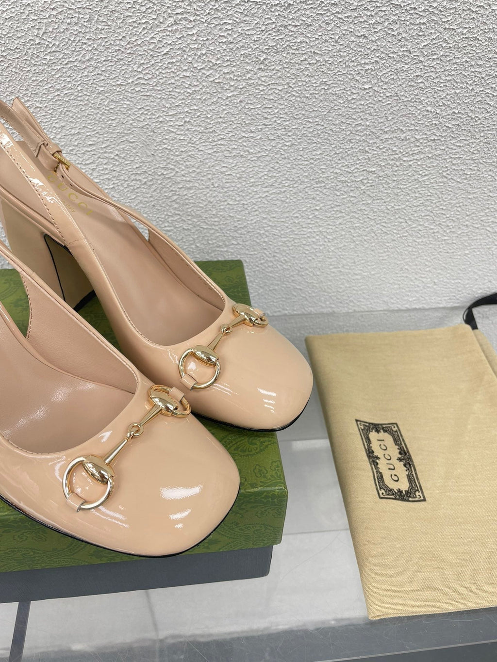 GUCCI WOMEN'S HORSEBIT SLINGBACK 95MM IN TAN BEIGE CALFSKIN