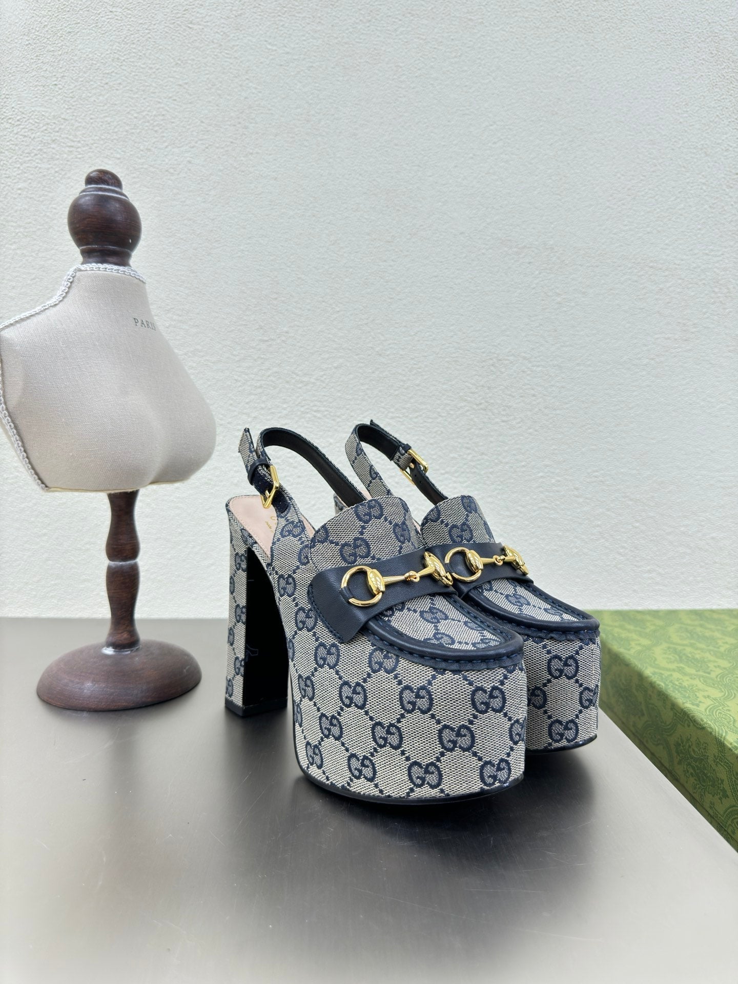 GUCCI WOMEN'S HORSEBIT PLATFORM LOAFER SLINGBACK IN BEIGE AND BLUE CANVAS