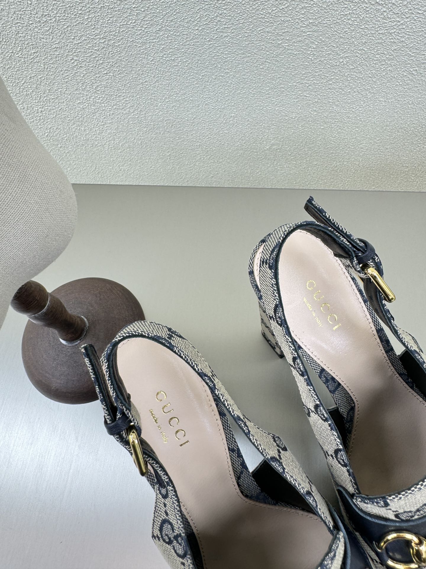 GUCCI WOMEN'S HORSEBIT PLATFORM LOAFER SLINGBACK IN BEIGE AND BLUE CANVAS