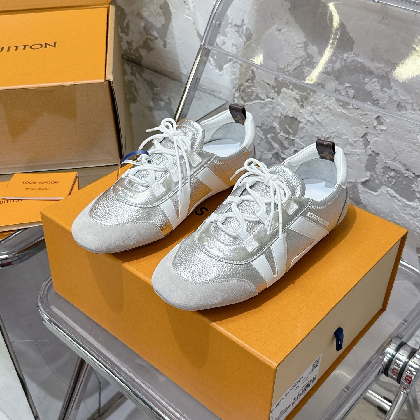 LOUIS VUITTON SNEAKERINA TRAINERS IN SILVER-TONE CALFSKIN AND SUEDE