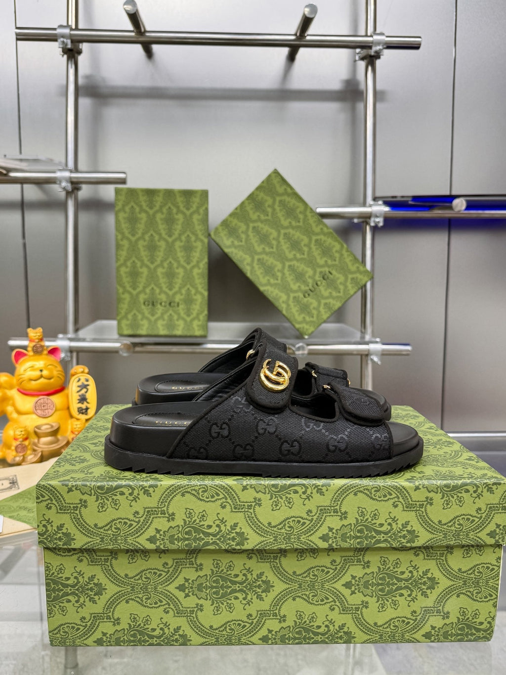 GUCCI SANDALS IN BLACK FABRIC AND CALFSKIN WITH GOLD HARDWARE