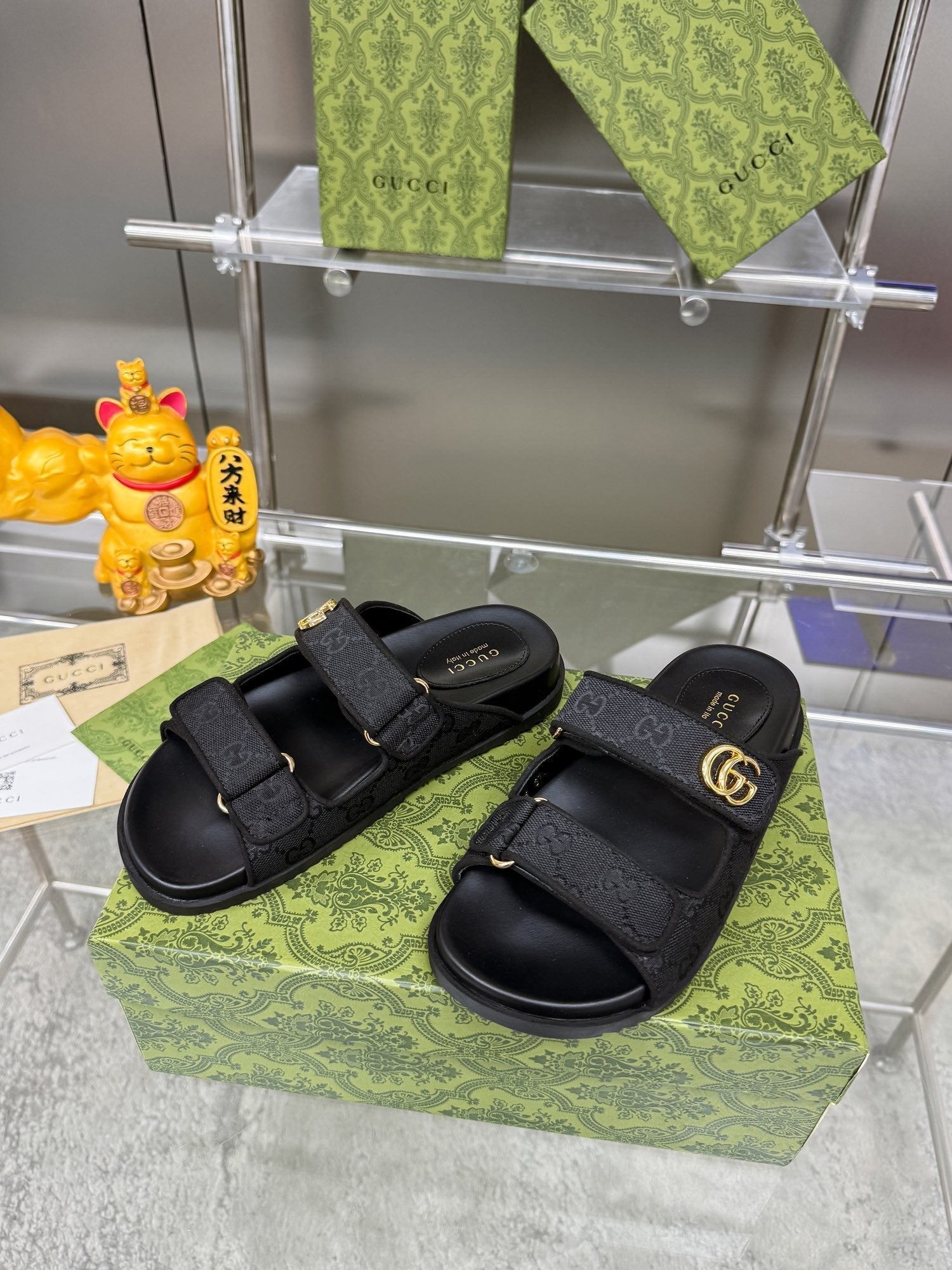 GUCCI SANDALS IN BLACK FABRIC AND CALFSKIN WITH GOLD HARDWARE