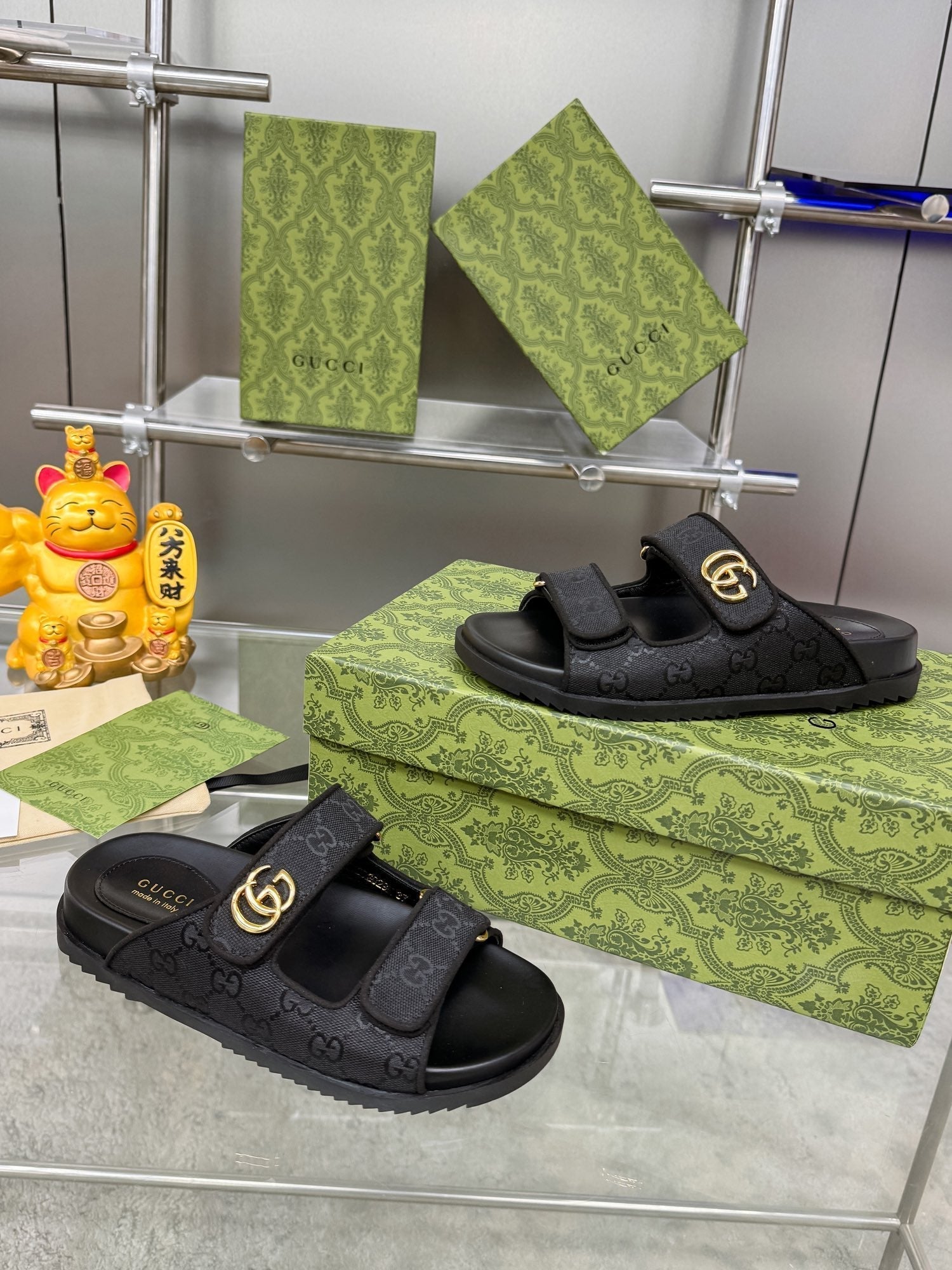 GUCCI SANDALS IN BLACK FABRIC AND CALFSKIN WITH GOLD HARDWARE