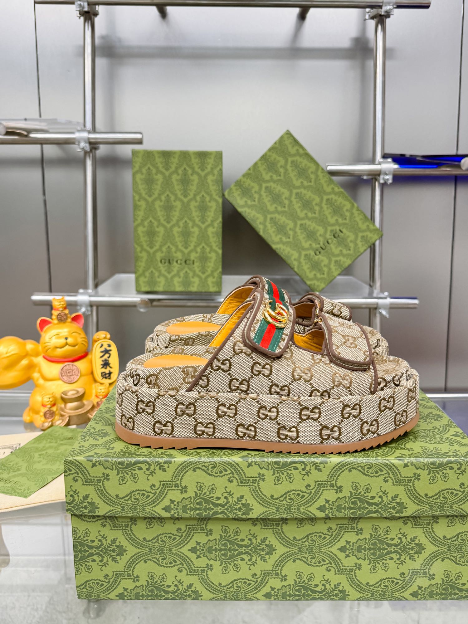 GUCCI SANDALS 22 IN BEIGE FABRIC WITH GOLD HARDWARE