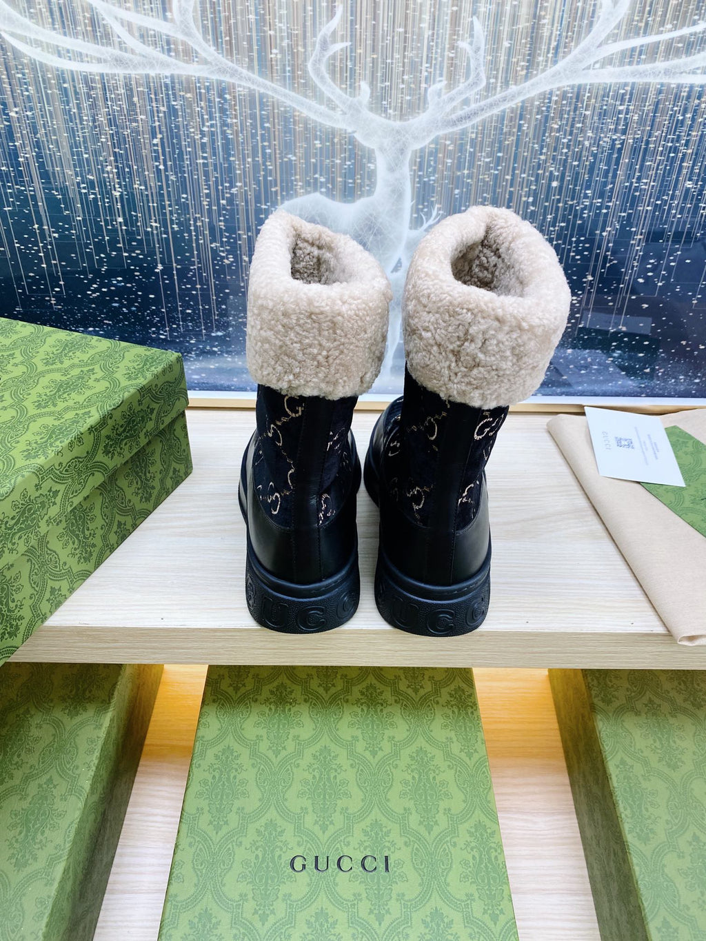 GUCCI HORSEBIT ANKLE BOOTS WITH MERINO TRIM IN BLACK VELVET AND CALFSKIN