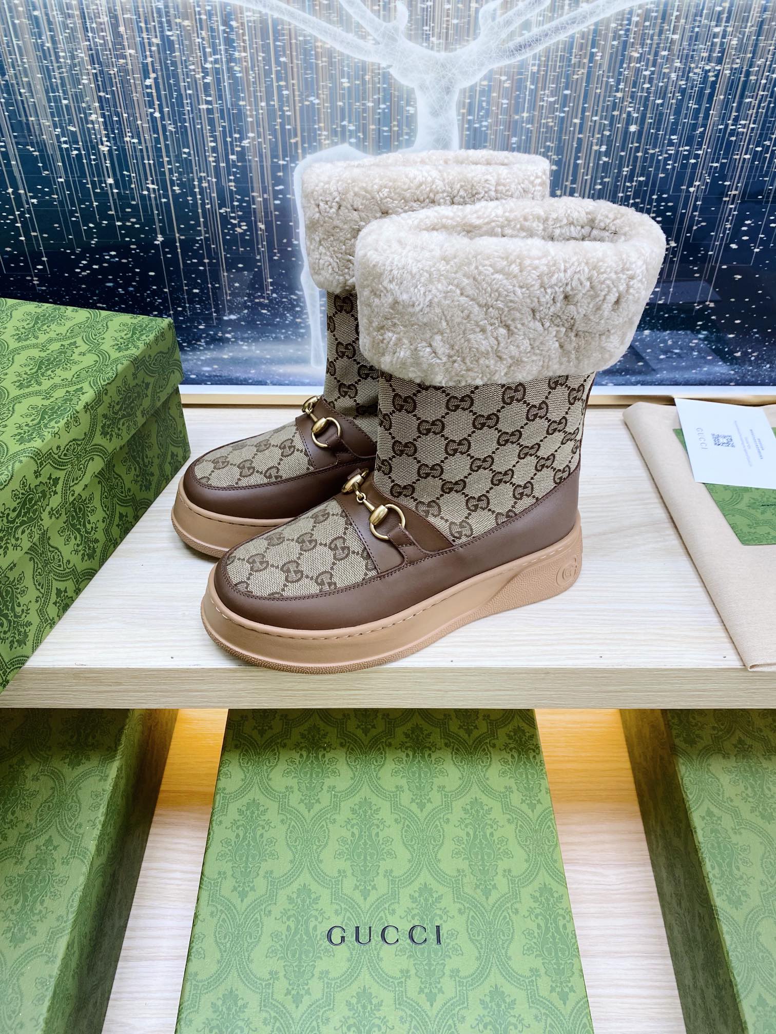 GUCCI HORSEBIT ANKLE BOOTS WITH MERINO TRIM IN BEIGE JACQUARD FABRIC MIX BROWN CALFSKIN