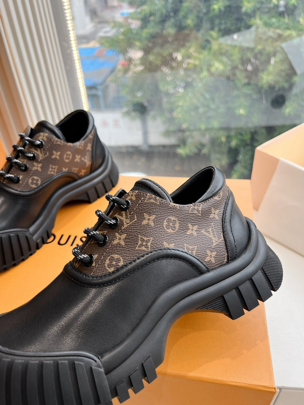LOUIS VUITTON LV ARCHLIGHT SKATE SNEAKER IN BLACK MIX CHOCOLATE BROWN MONOGRAM CALFSKIN