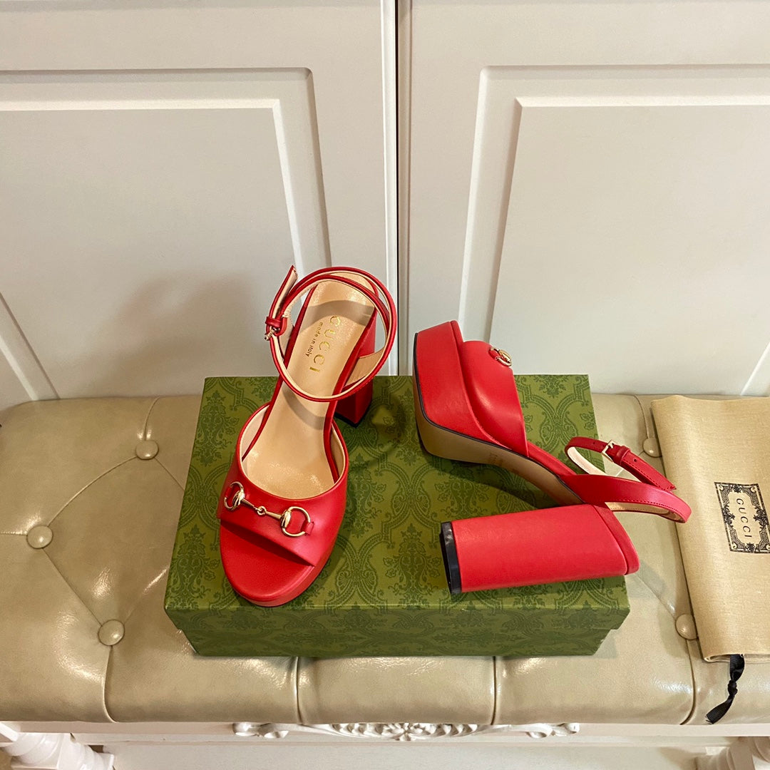 GUCCI HORSEBIT PLATFORM SANDAL IN SCARLET RED SHEEPSKIN
