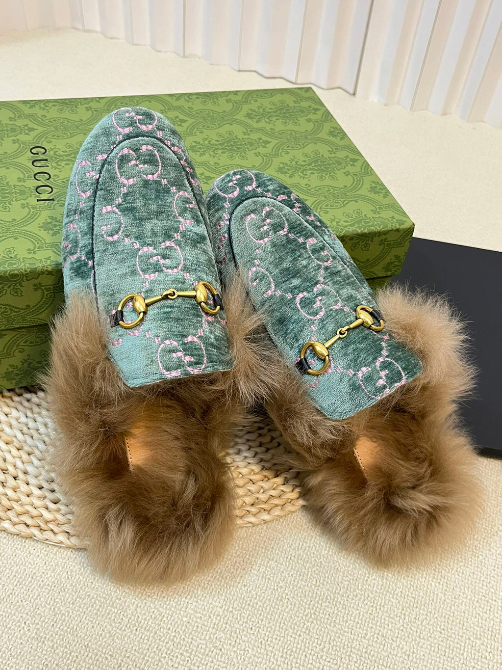 GUCCI HORSEBIT MULE IN TURQUOISE MONOGRAM VELVET AND LAMB WOOL LINING