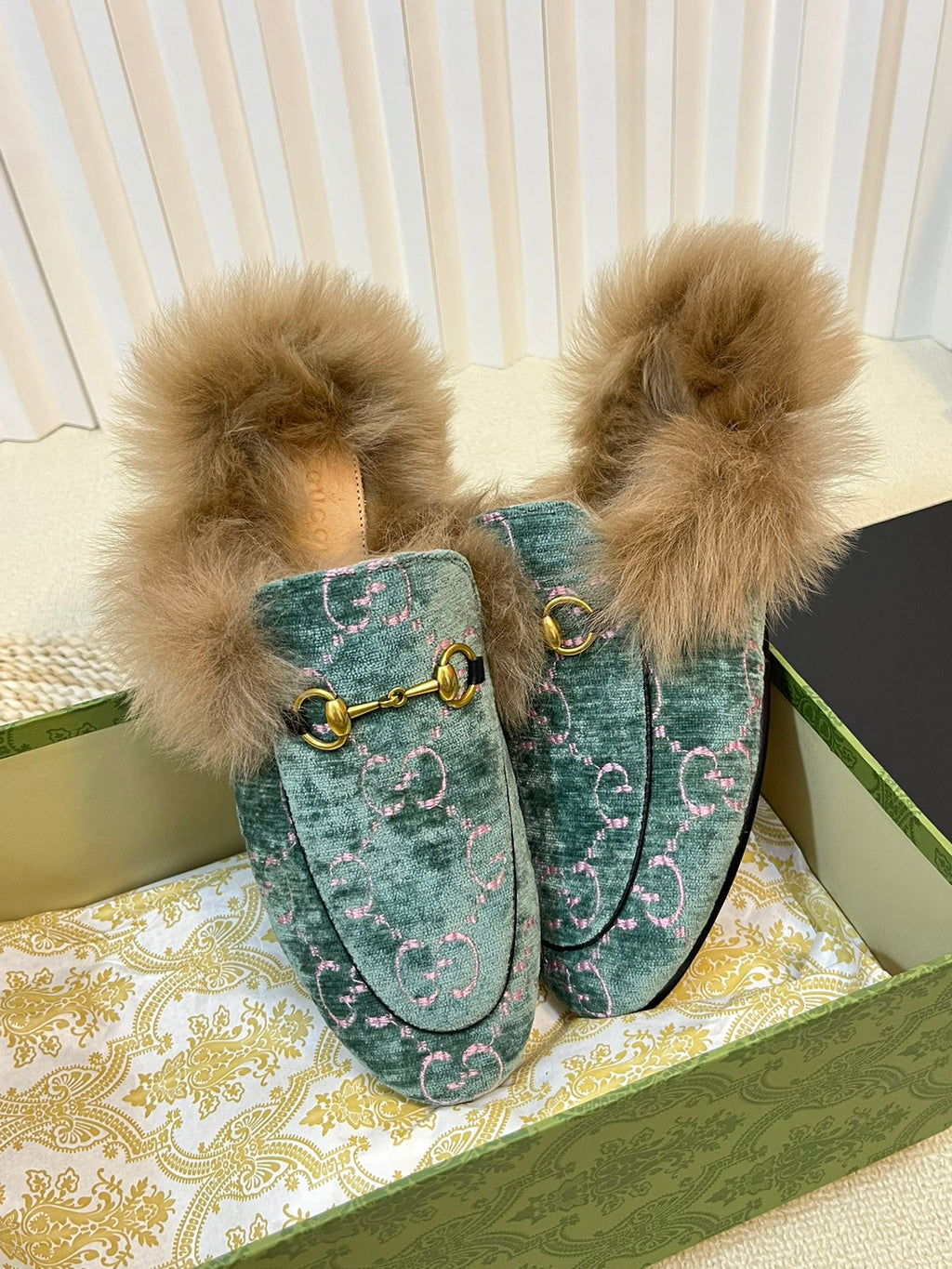 GUCCI HORSEBIT MULE IN TURQUOISE MONOGRAM VELVET AND LAMB WOOL LINING