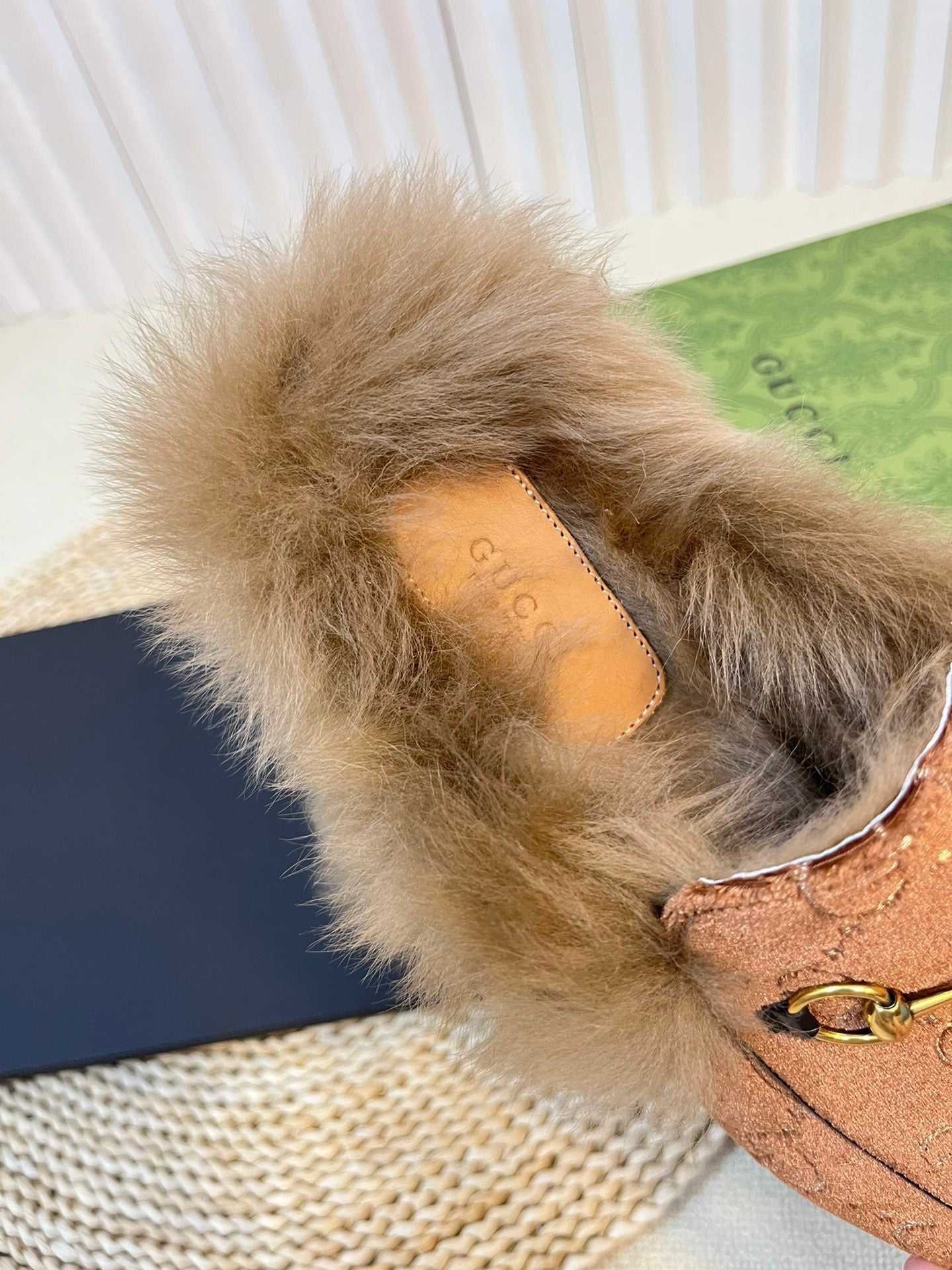GUCCI HORSEBIT MULE IN SYRUP BROWN MONOGRAM VELVET AND LAMB WOOL LINING