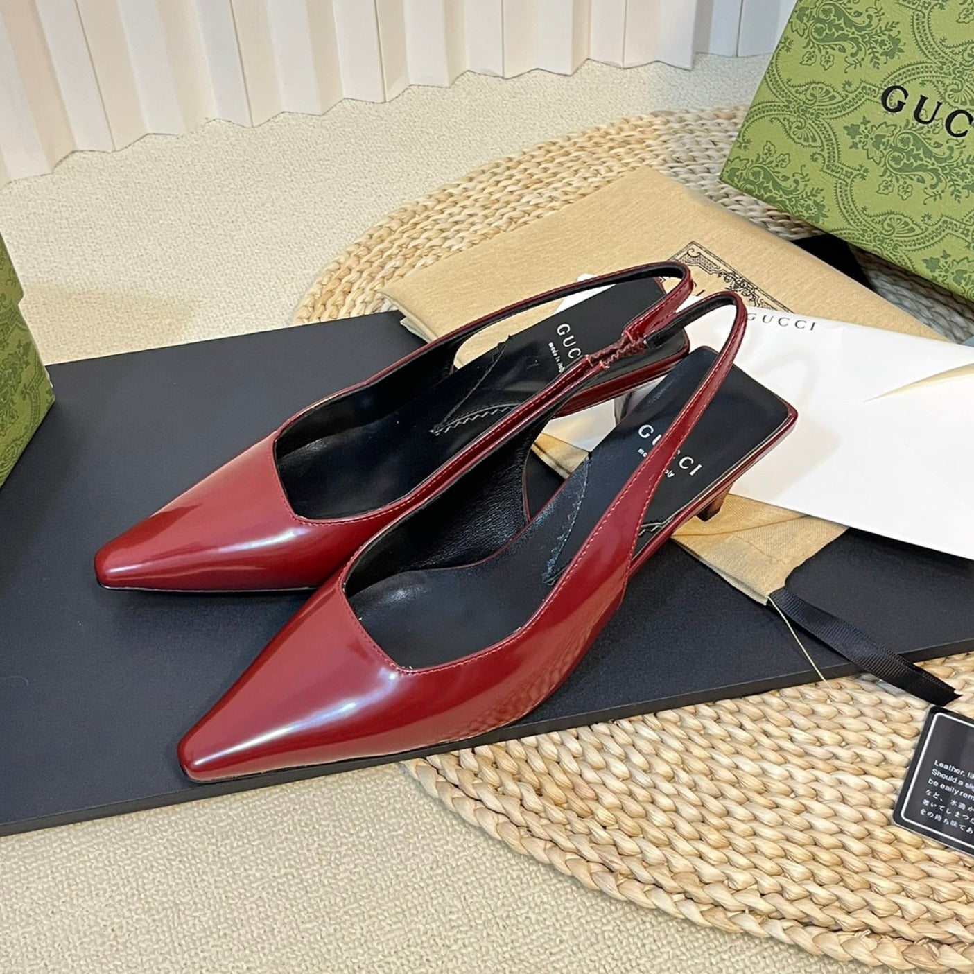 GUCCI Women's G plain leather Logo Slingbacks Currant Red
