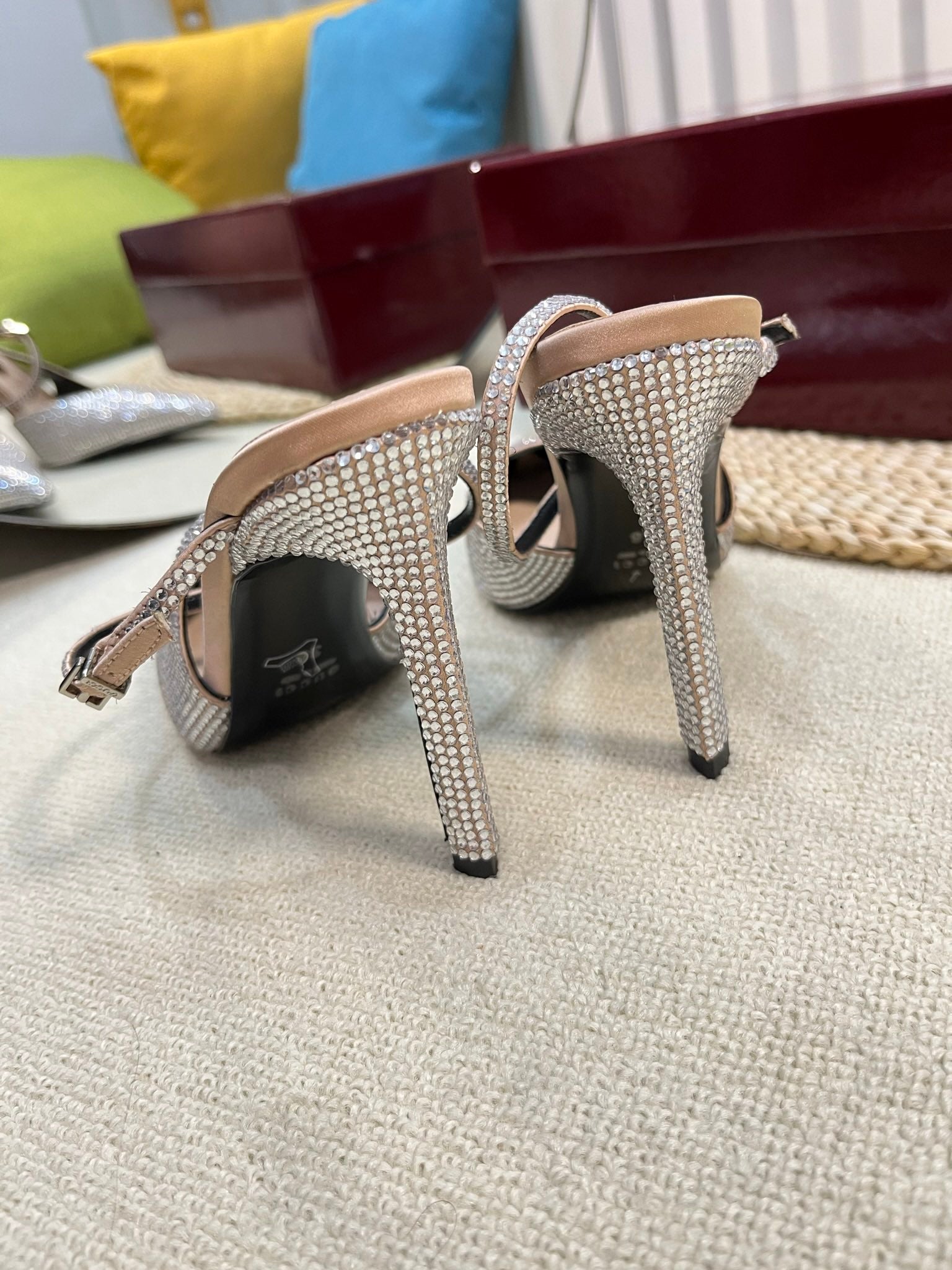 GUCCI HIGH SLINGBACK 10 CM IN BEIGE SILK WITH FULL RHINSTONES