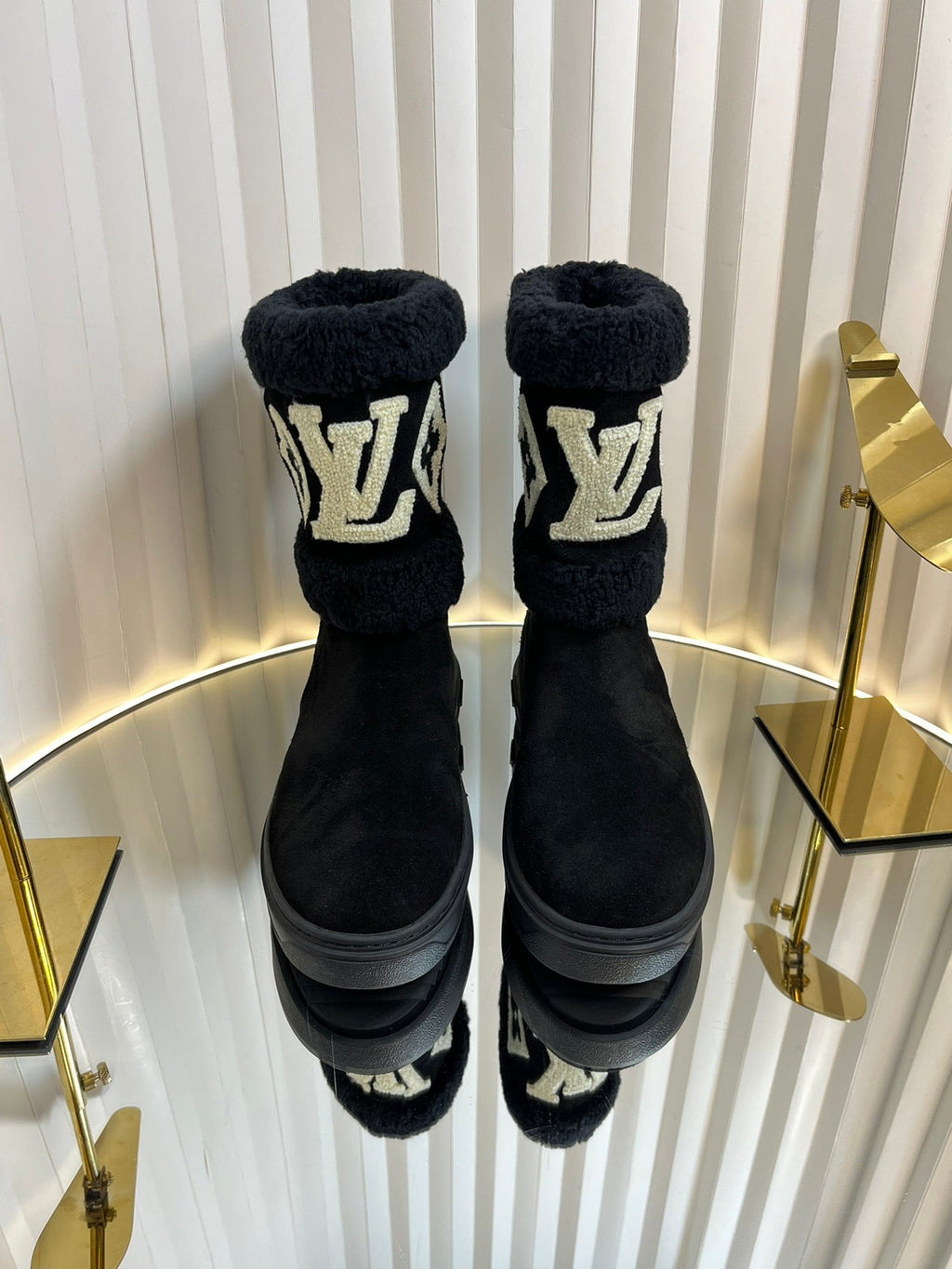 LOUIS VUITTON SNOWDROP FLAT ANKLE BOOTS IN BLACK SUEDE
